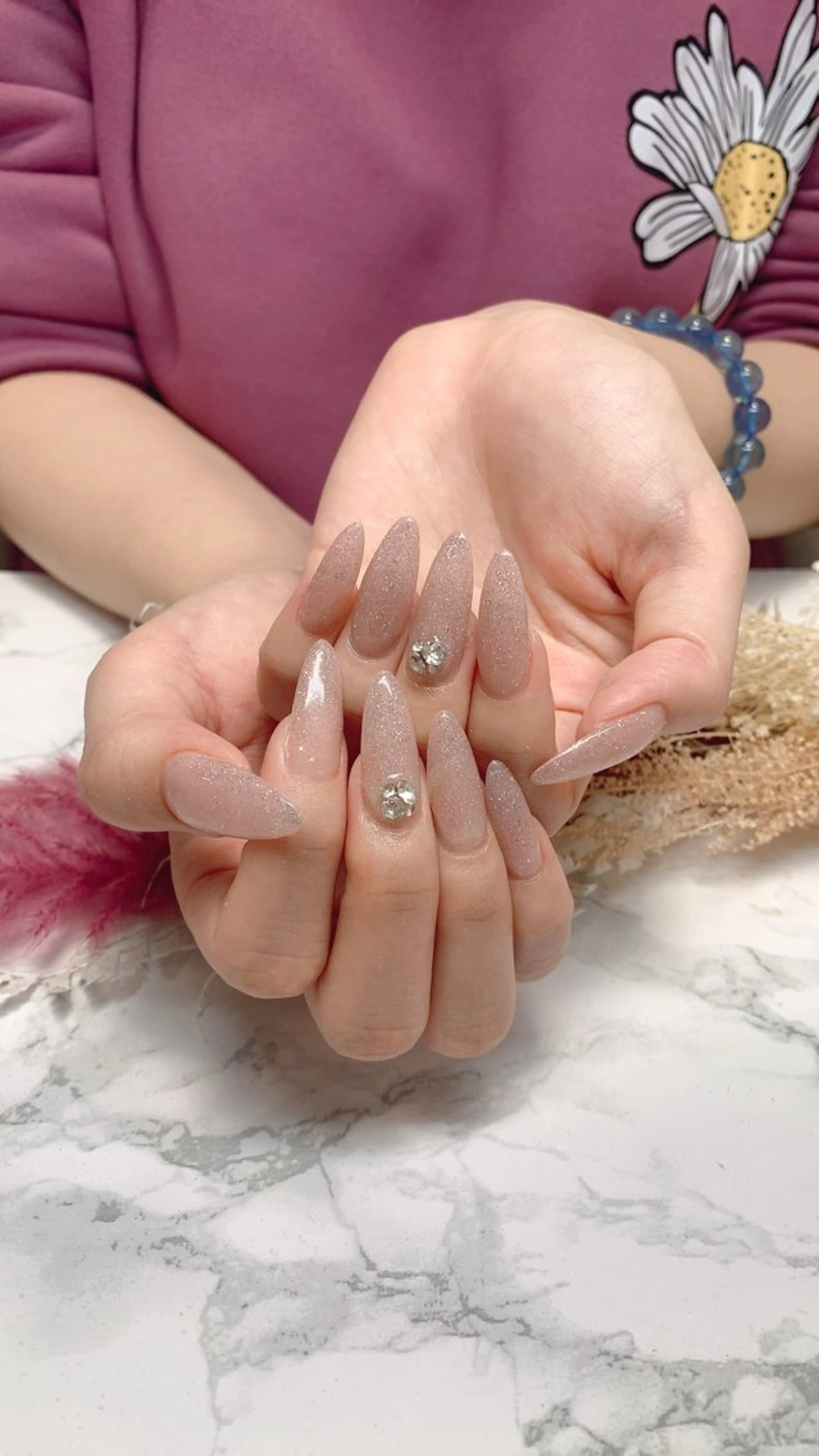 ネイル ハンドネイル はな💎ネイル ワンホン、長さ出しのネイルデザイン