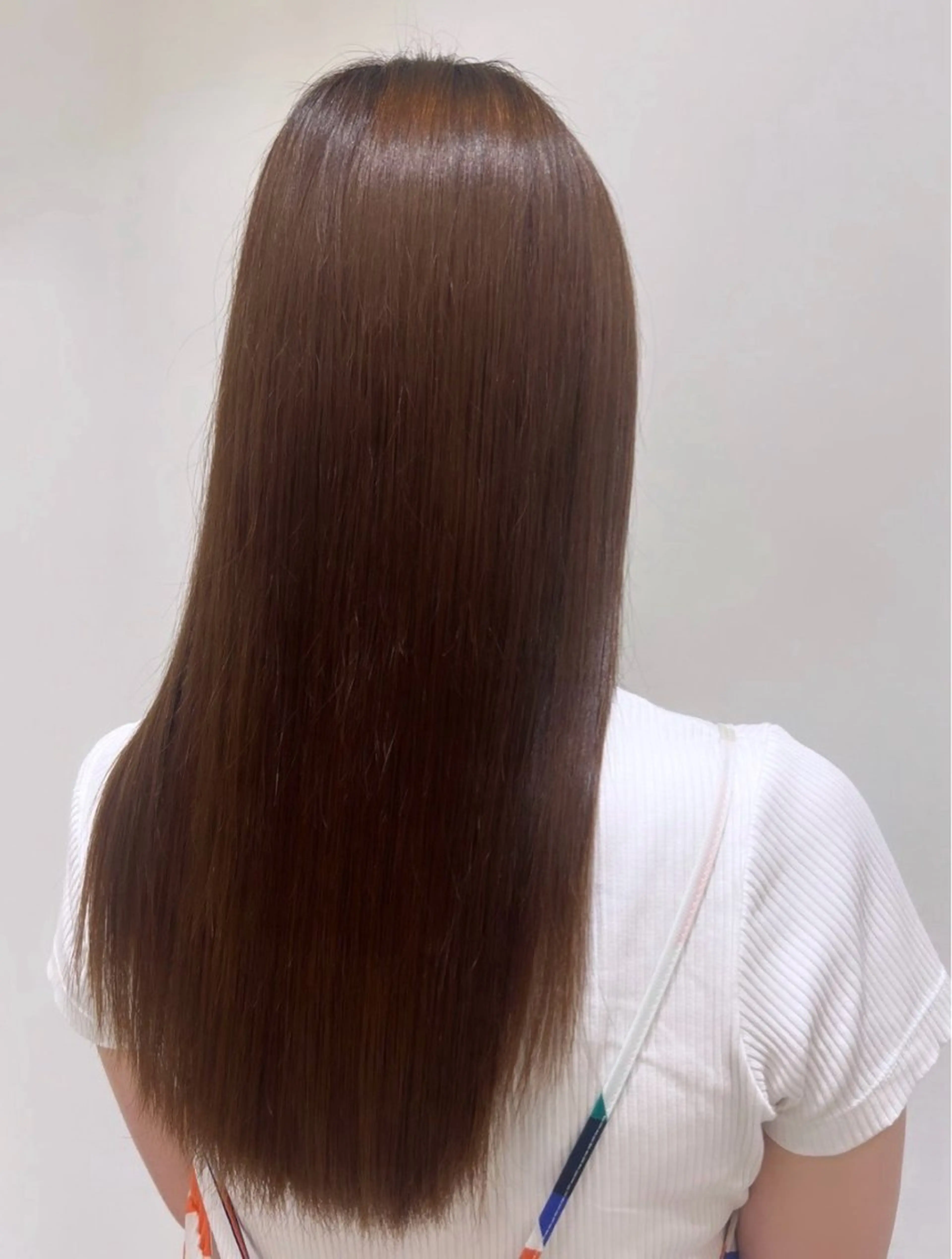 艶ストレート(肩下)の写真