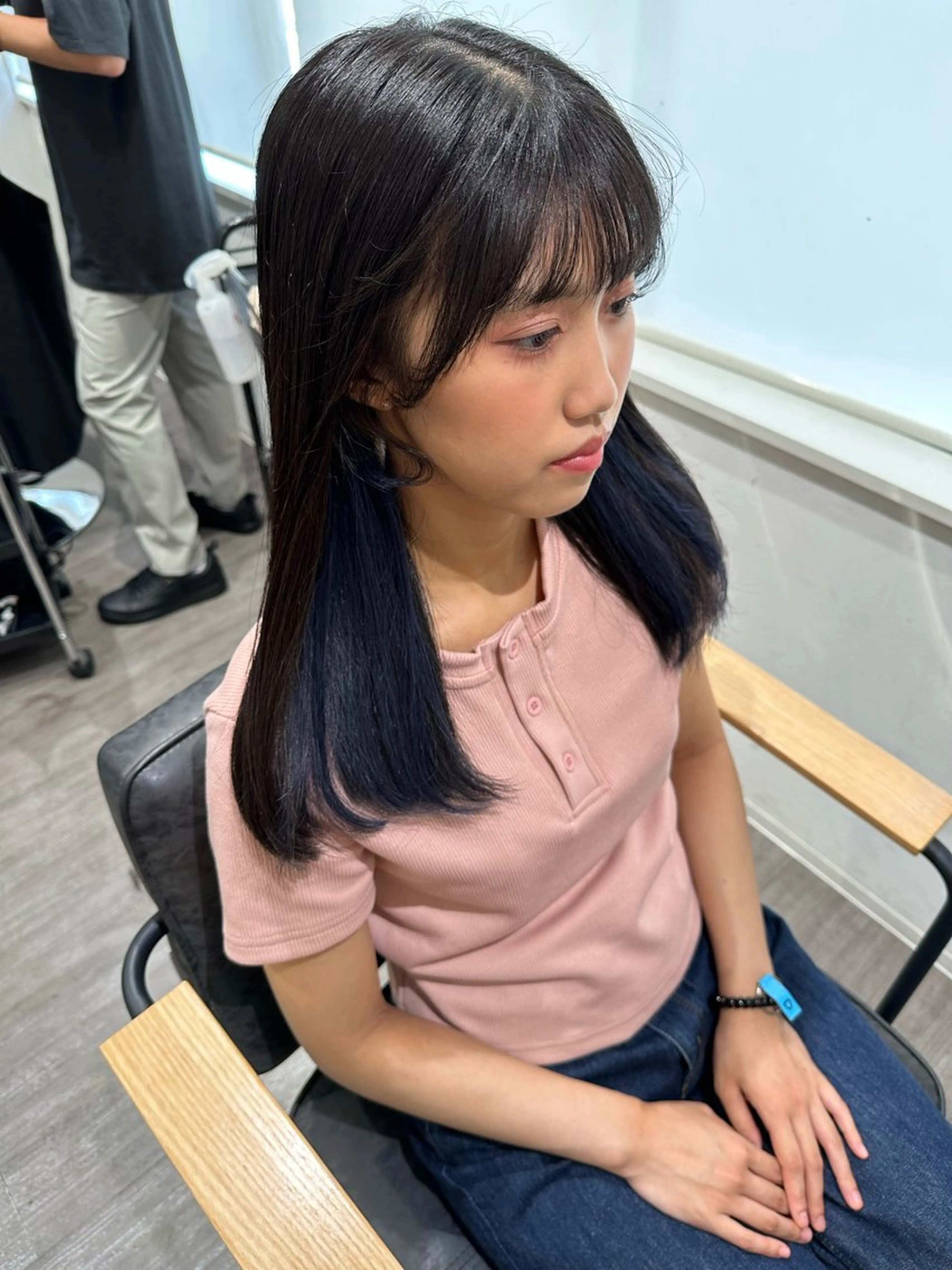 ミディアム カラー ブルーカラー ラベンダーカラー 艶髪レイヤー上田 紗也🇰🇷💗のヘアスタイル