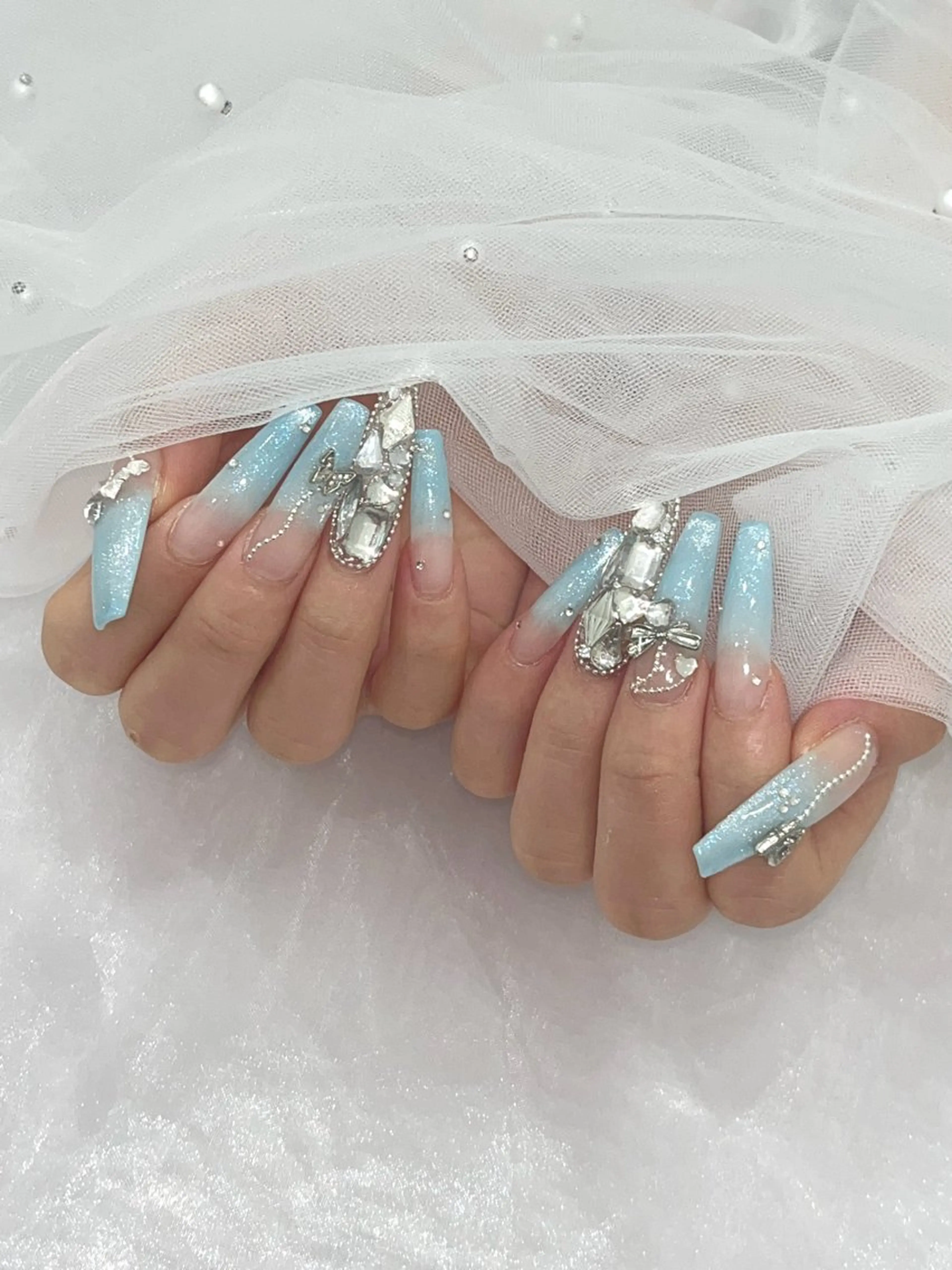 ネイル akari🎀 京橋 ARRINEのネイルデザイン