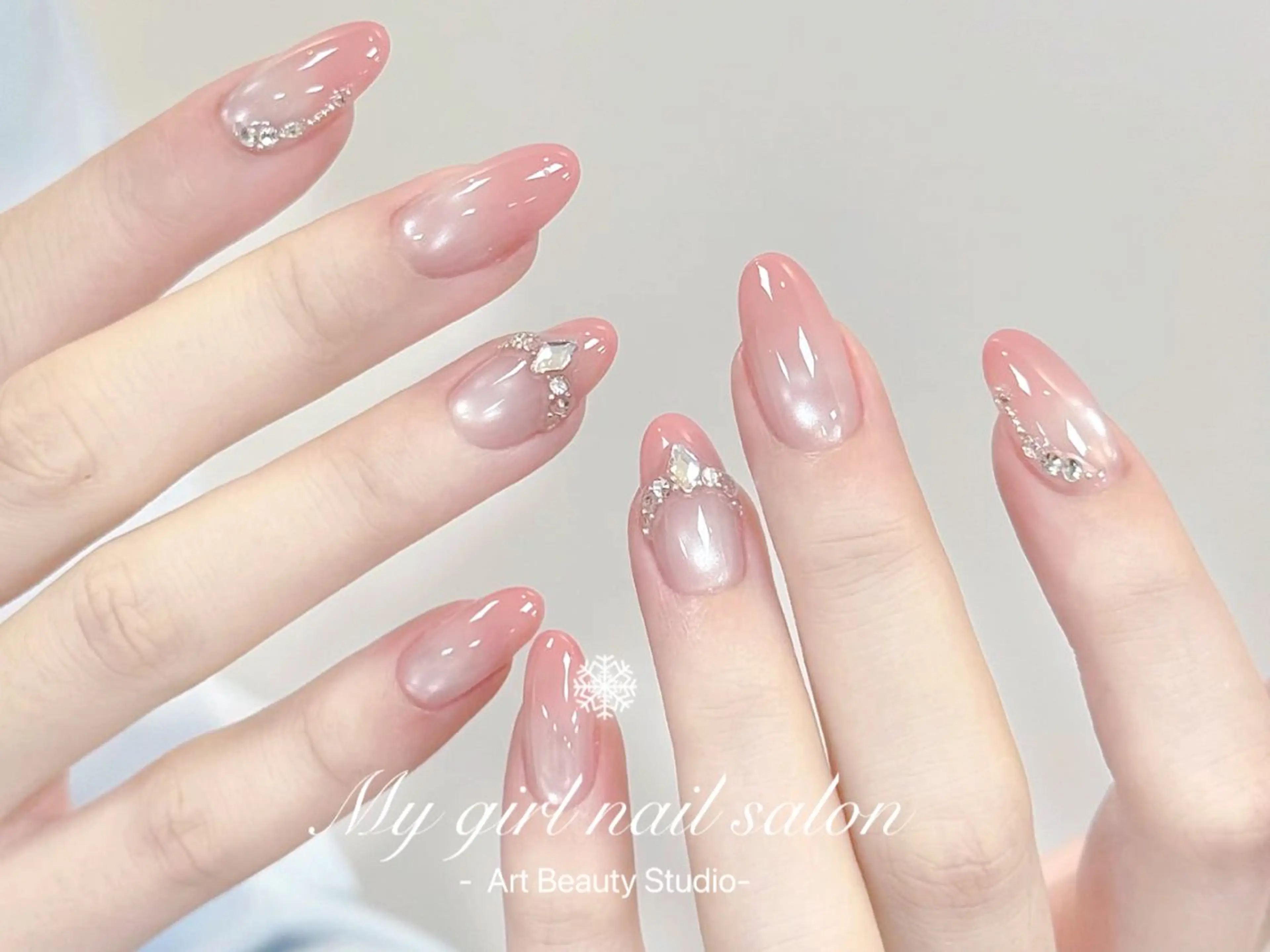 ネイル チークネイル 長さ出し ジェルネイル キラキラネイル マグネットネイル ハンドネイル My Girl nailsalonのネイルデザイン