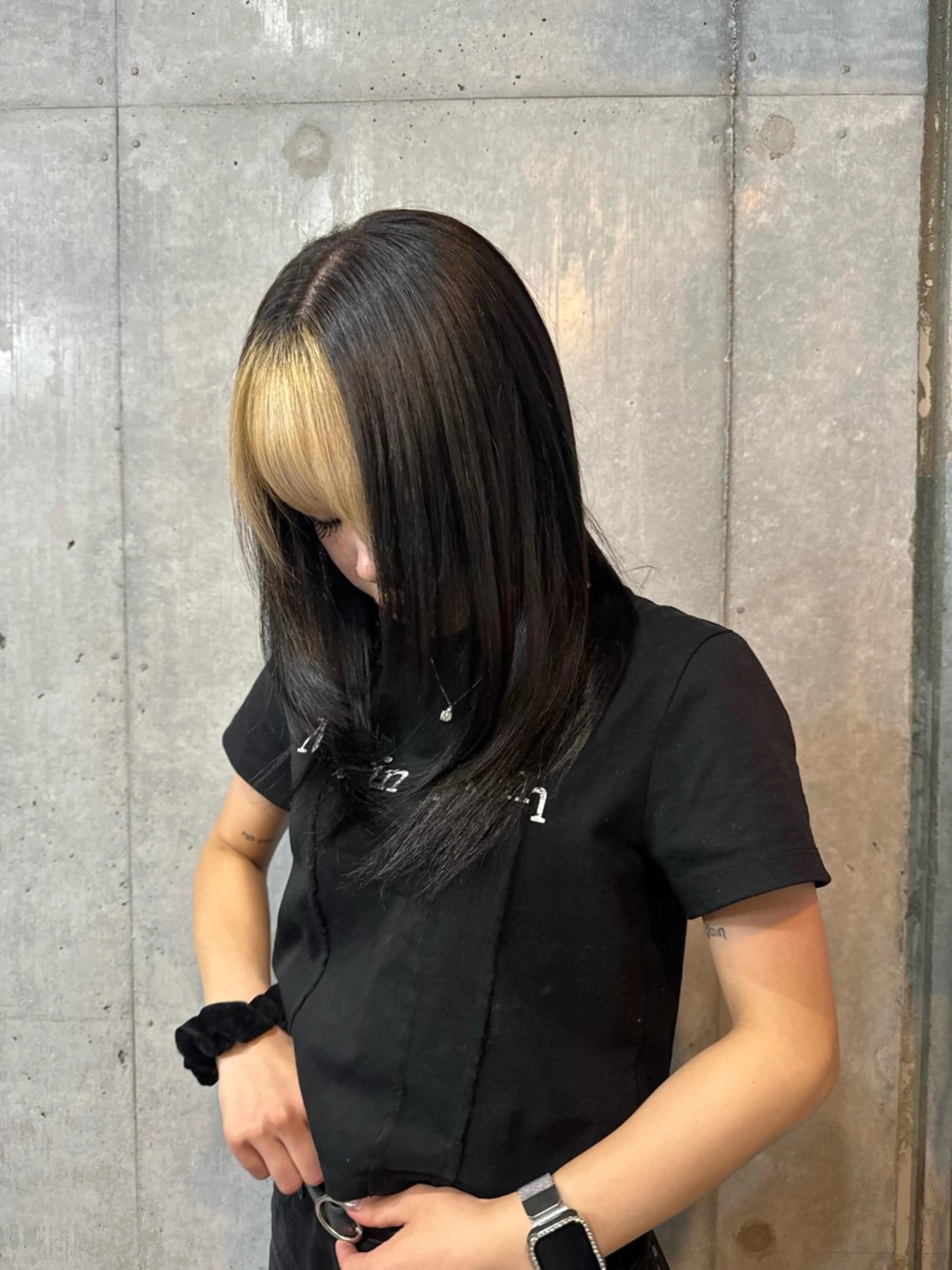 カラー 艶髪/ハイトーン モカのヘアスタイル