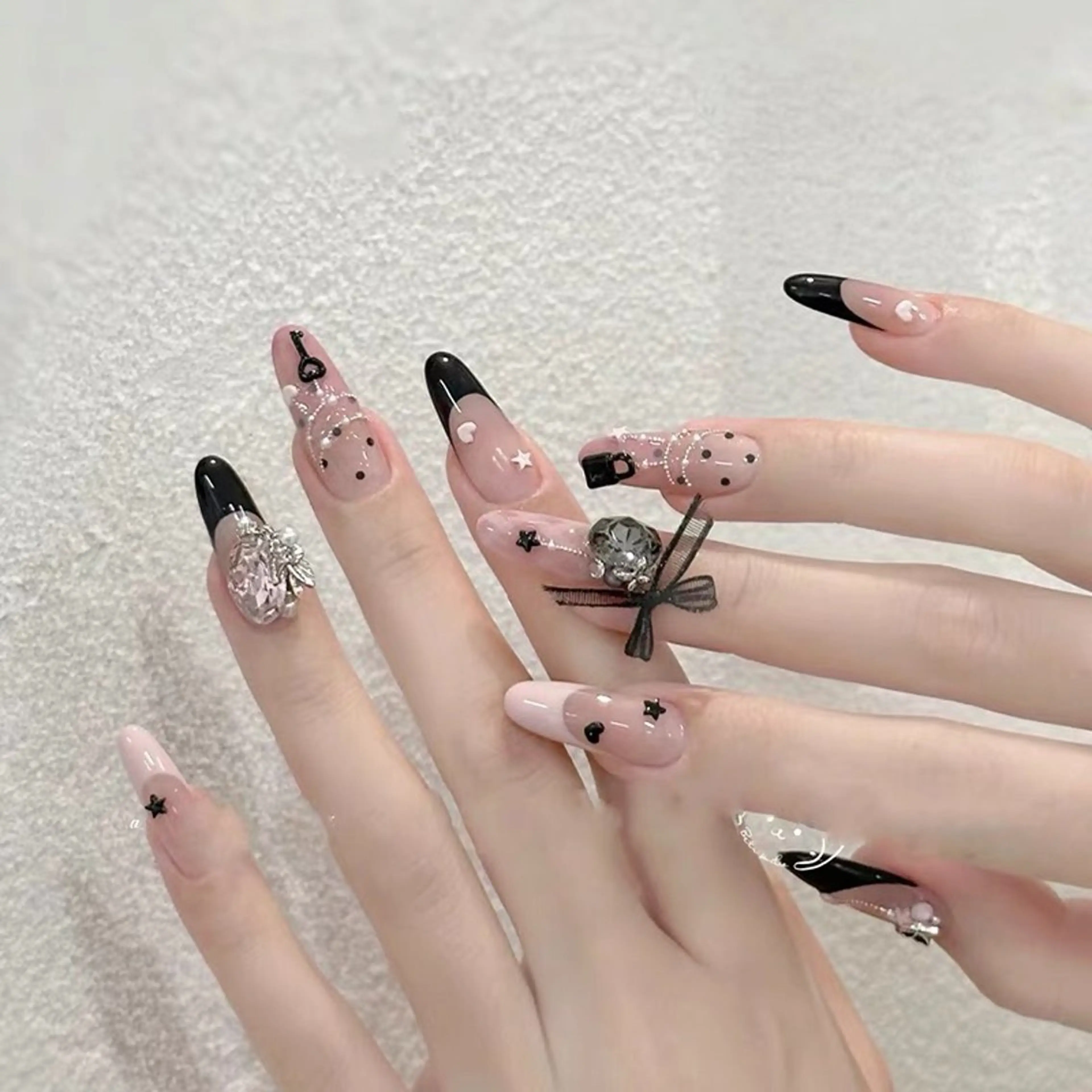 ネイル FJ ネイルサロンのネイルデザイン