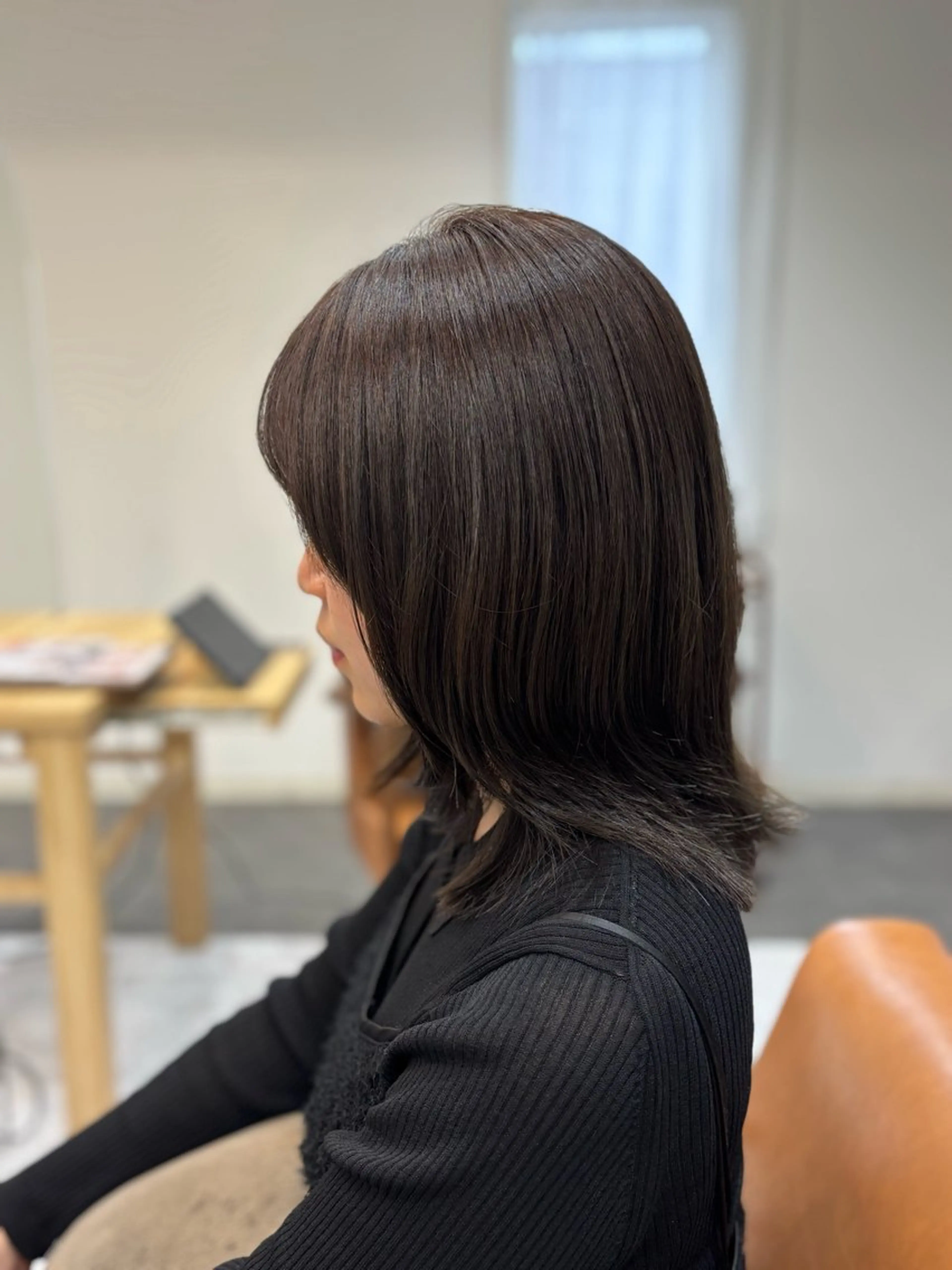ミディアム 森井 早苗のヘアスタイル