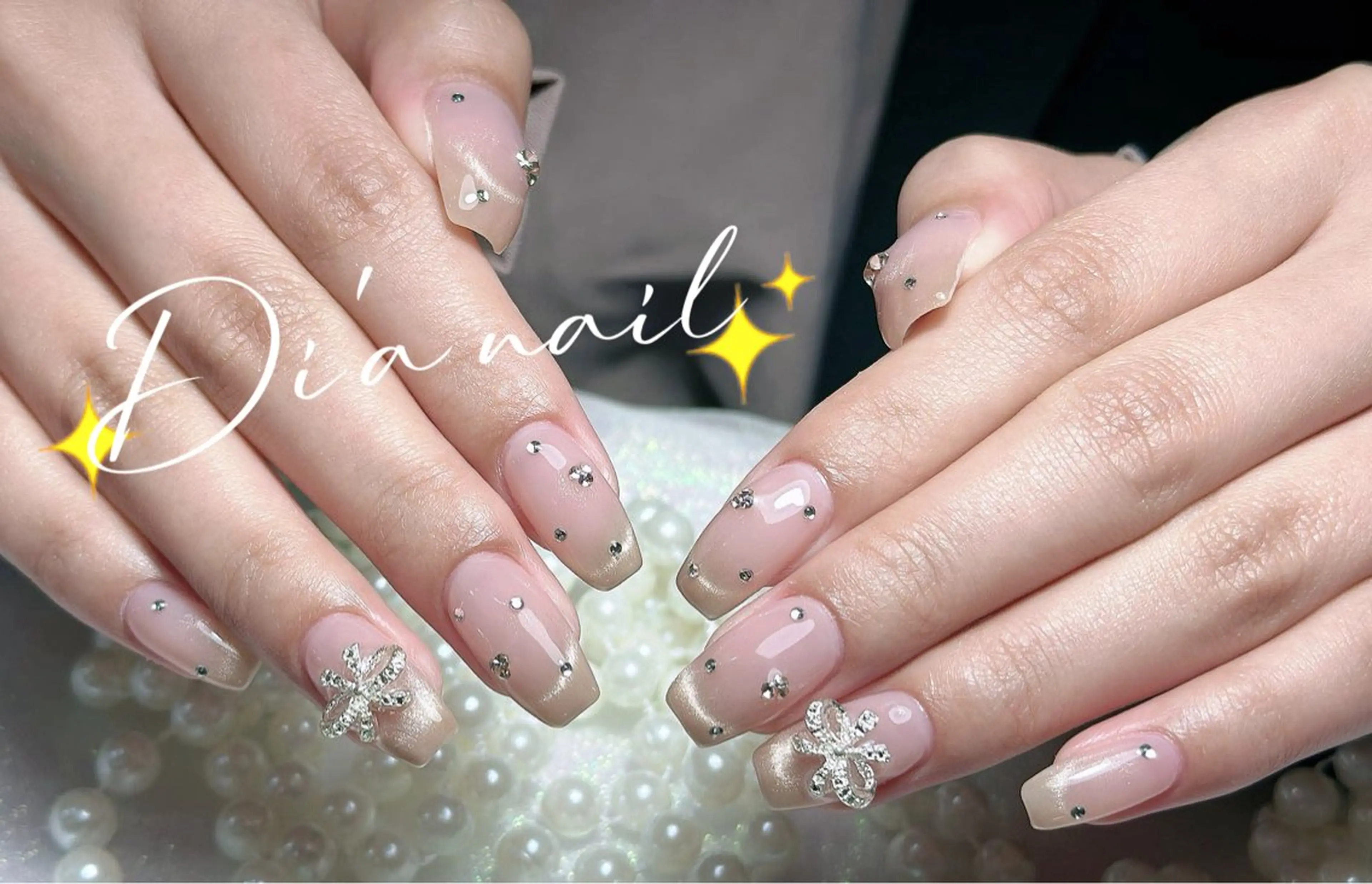 ネイル チークネイル ジェルネイル グラデーション マグネットネイル ニュアンスネイル Di'a nail ネイルサロンのネイルデザイン