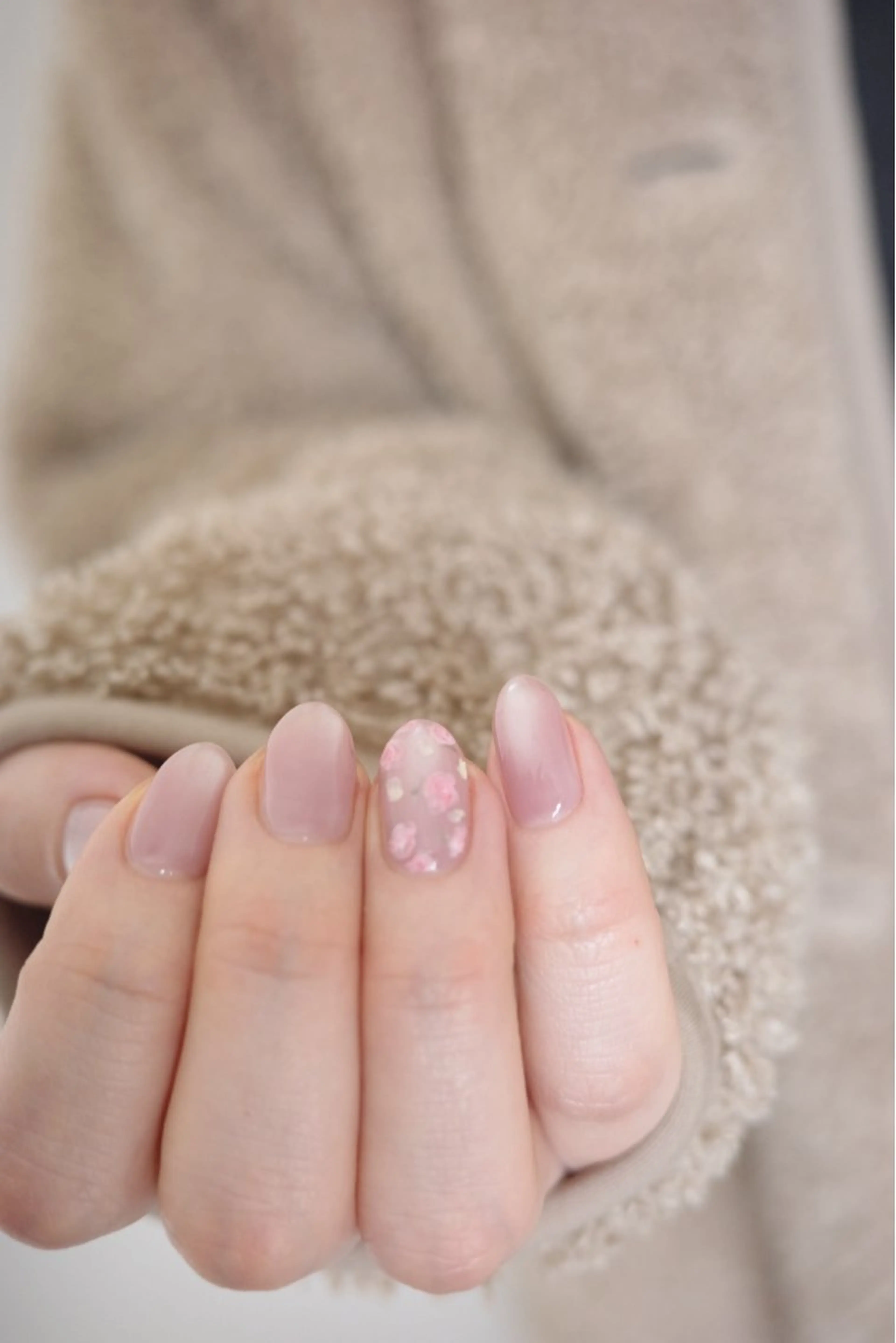 ネイル ハンドネイル Locèlon .のネイルデザイン