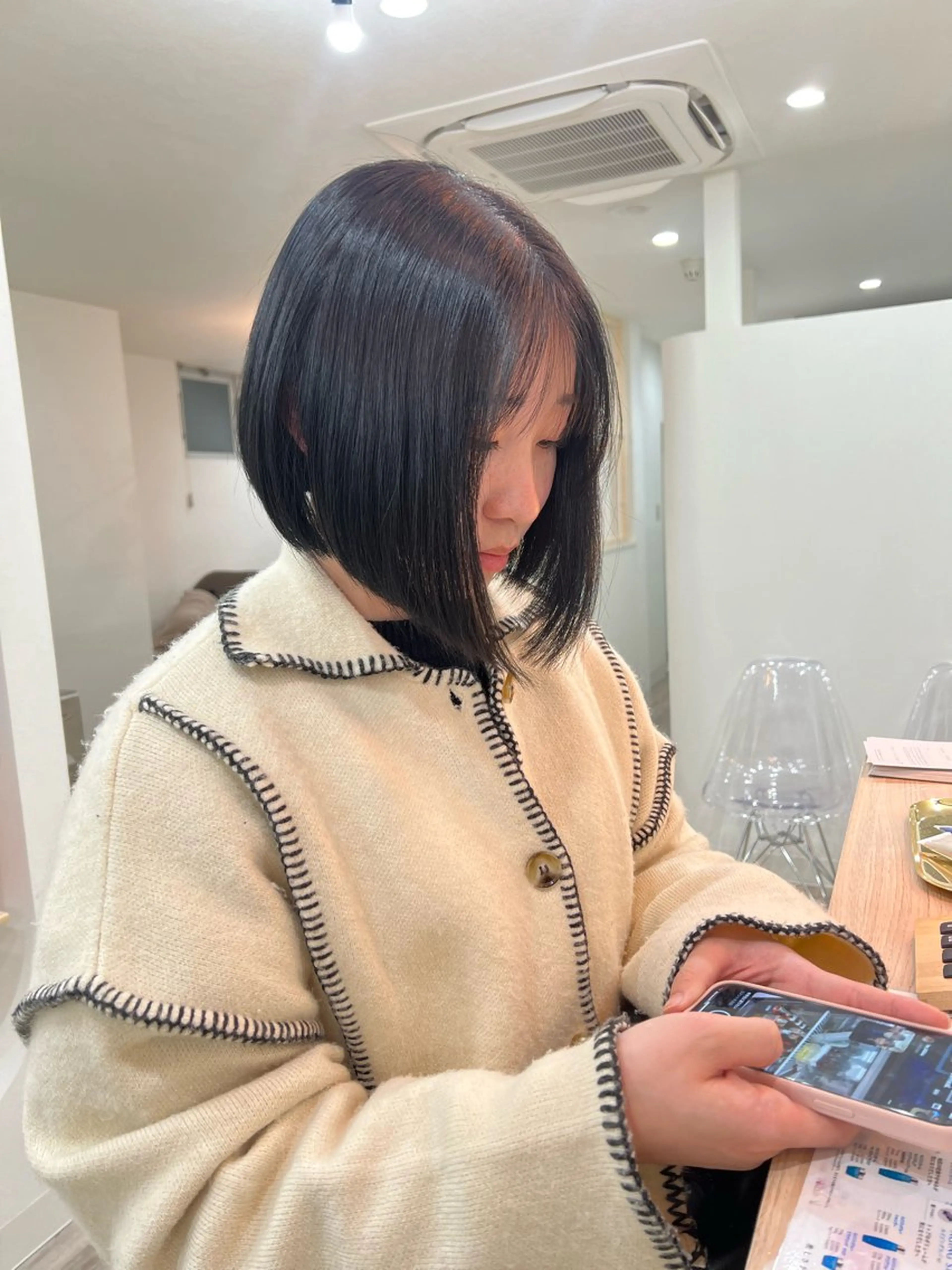 ミディアム カット TOKI mahoのヘアスタイル