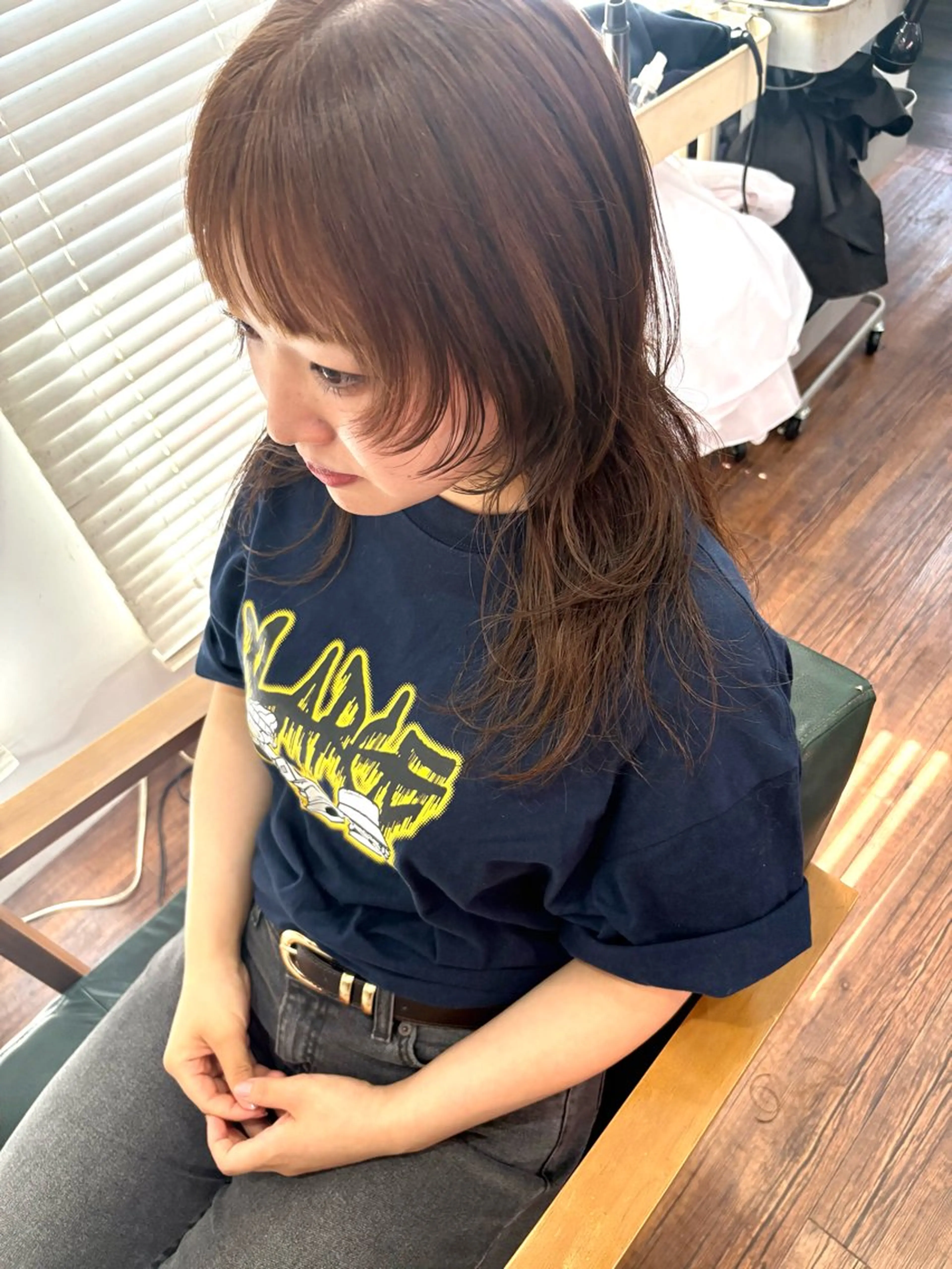 セミロング カラー 韓国風ヘア レイヤーカット 小顔カット ウルフカット ウルフレイヤー カット ヘアカラー トリートメント 江原 彩華のヘアスタイル
