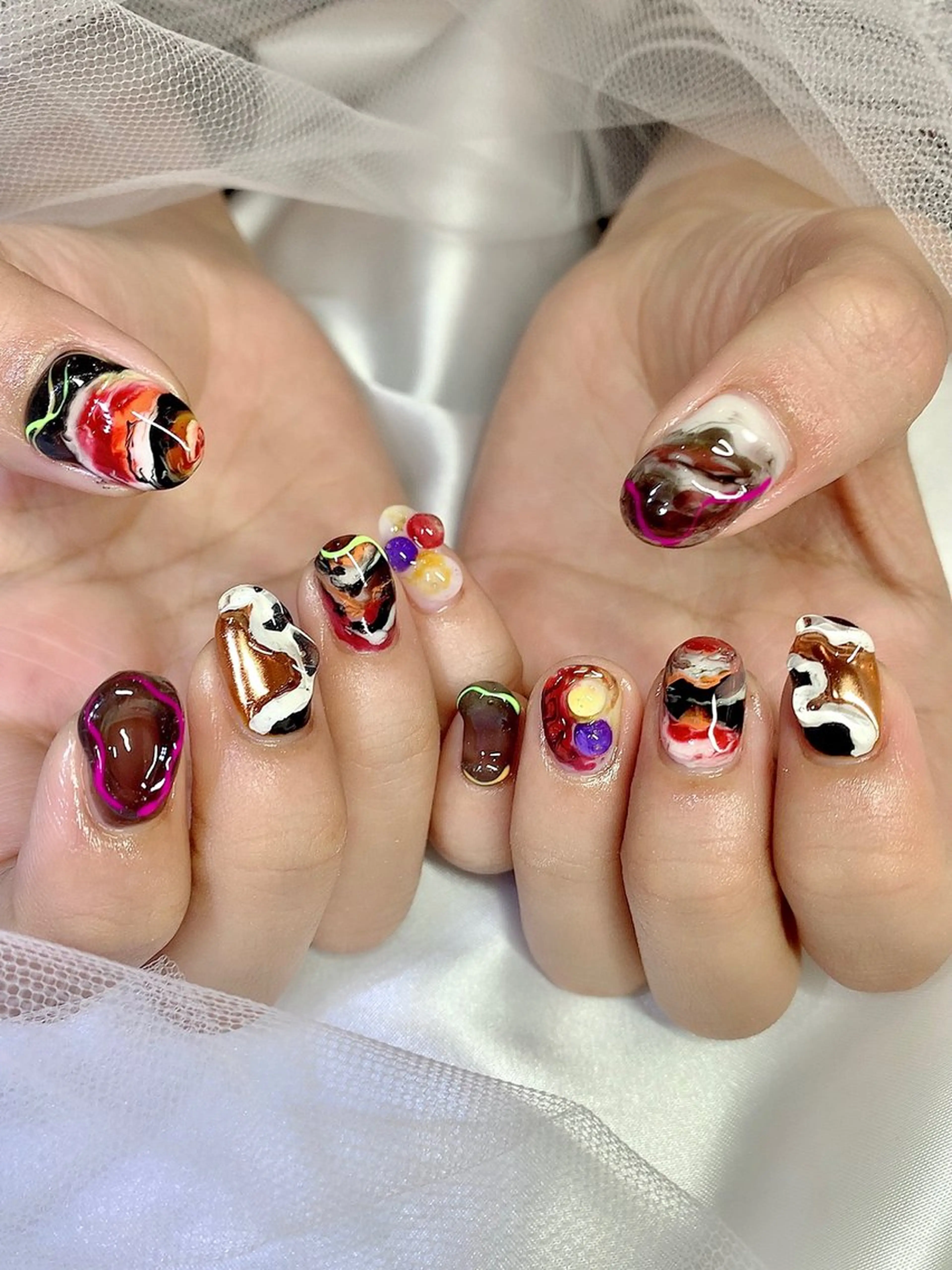 ネイル キラキラネイル 韓国ネイル 持ち込み ぷっくりネイル ストーンネイル 3Dアートネイル💗 都築レナのネイルデザイン