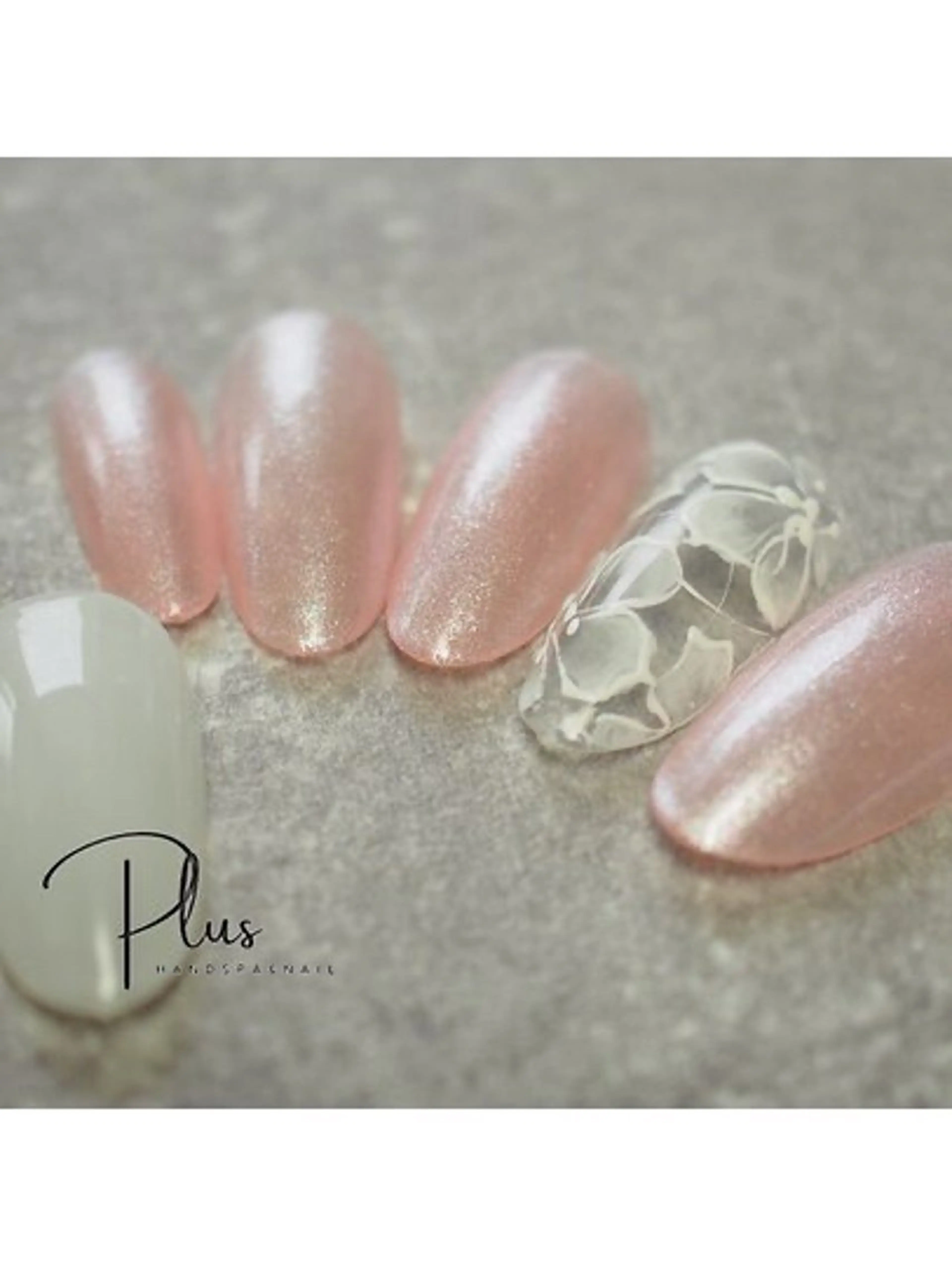 ネイル 鈴木 麻里のネイルデザイン