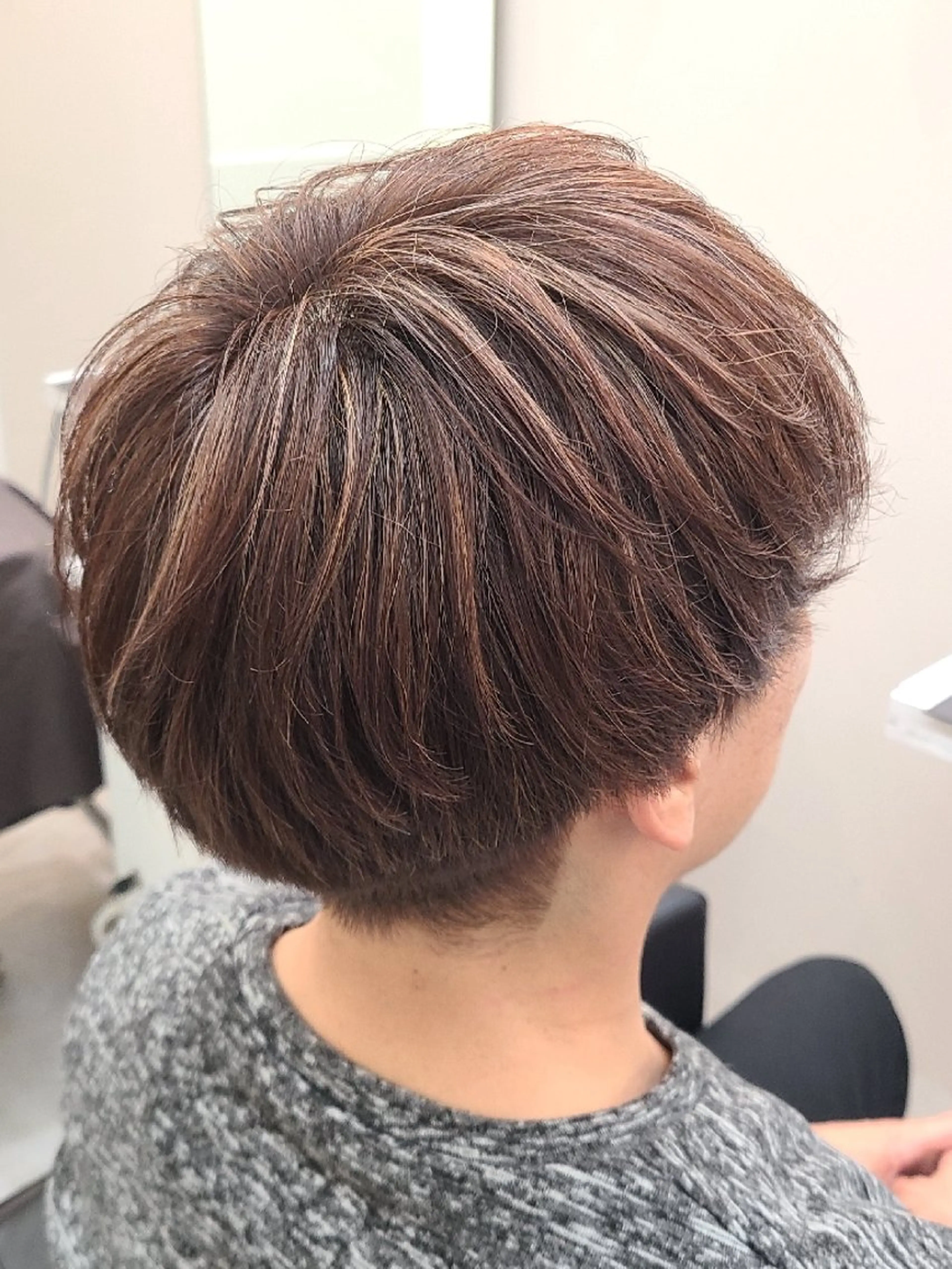 ショート メンズ カラー メンズハイライト ハイライトカラー ハイライト カット ヘアカラー 桐島 令奈のヘアスタイル