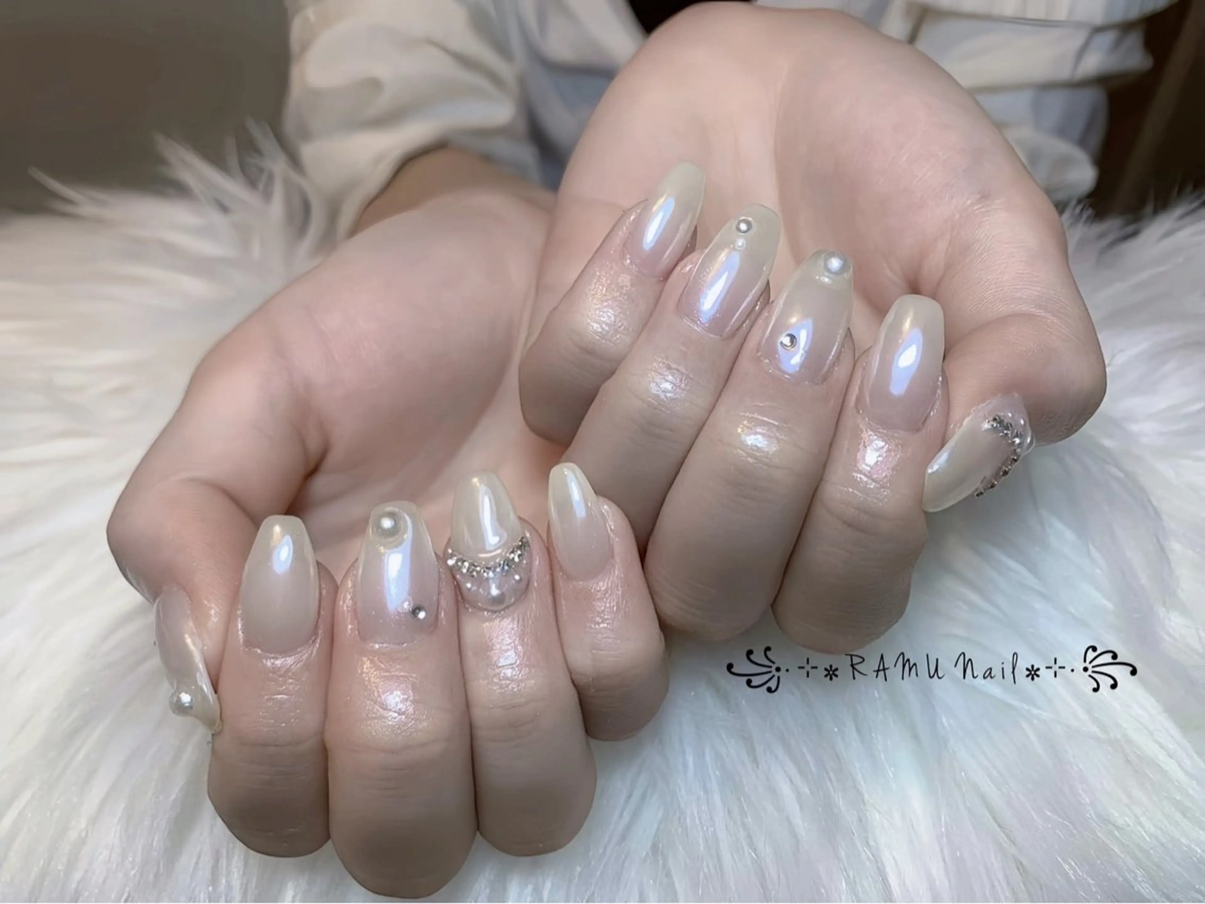 ネイル キラキラネイル マグネットネイル ミラーネイル ピンク ワンホンネイル ハンドネイル RAMU Nail 恵比寿店のネイルデザイン