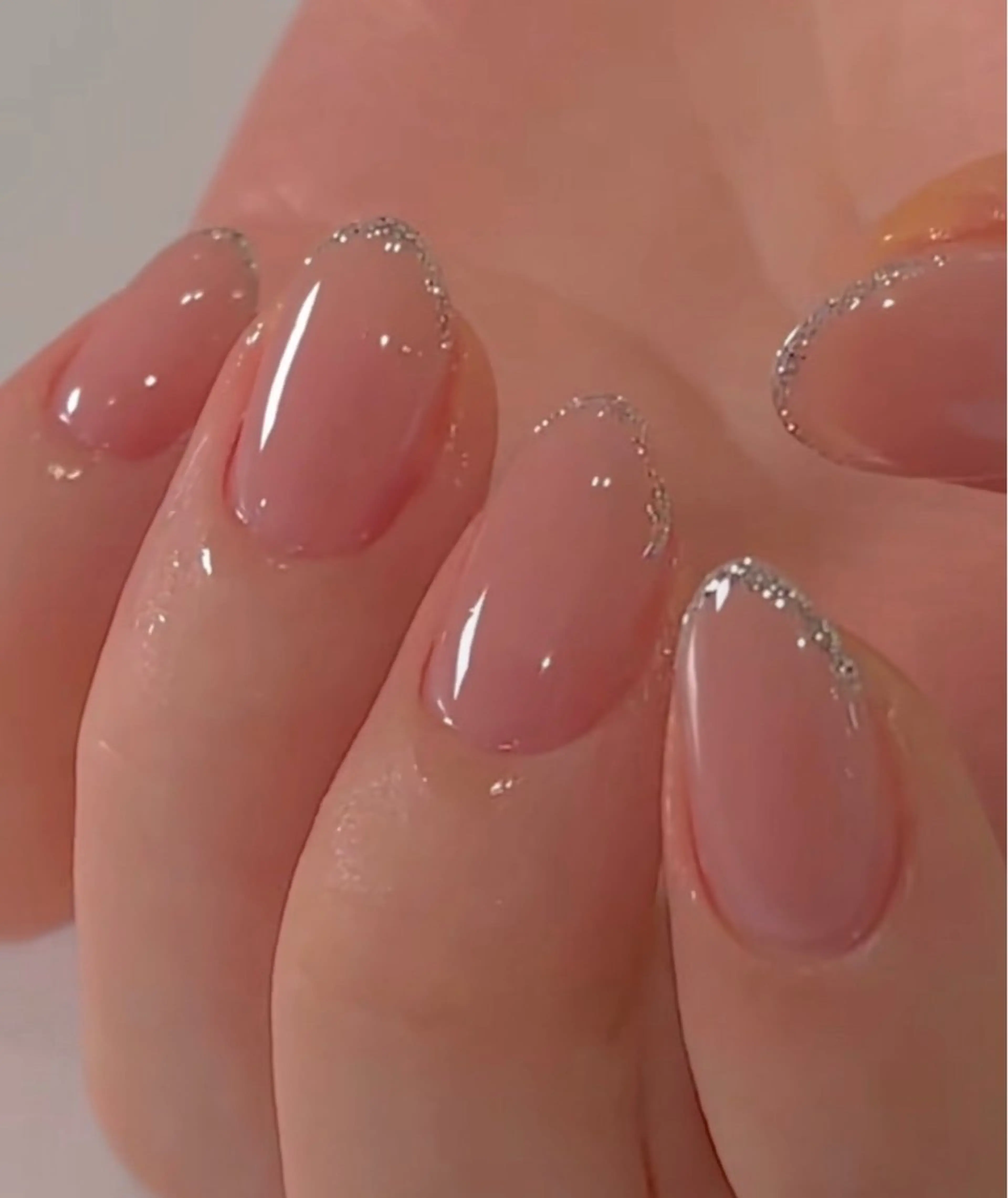 ネイル pink ladyサロン所属・べ にのネイルデザイン