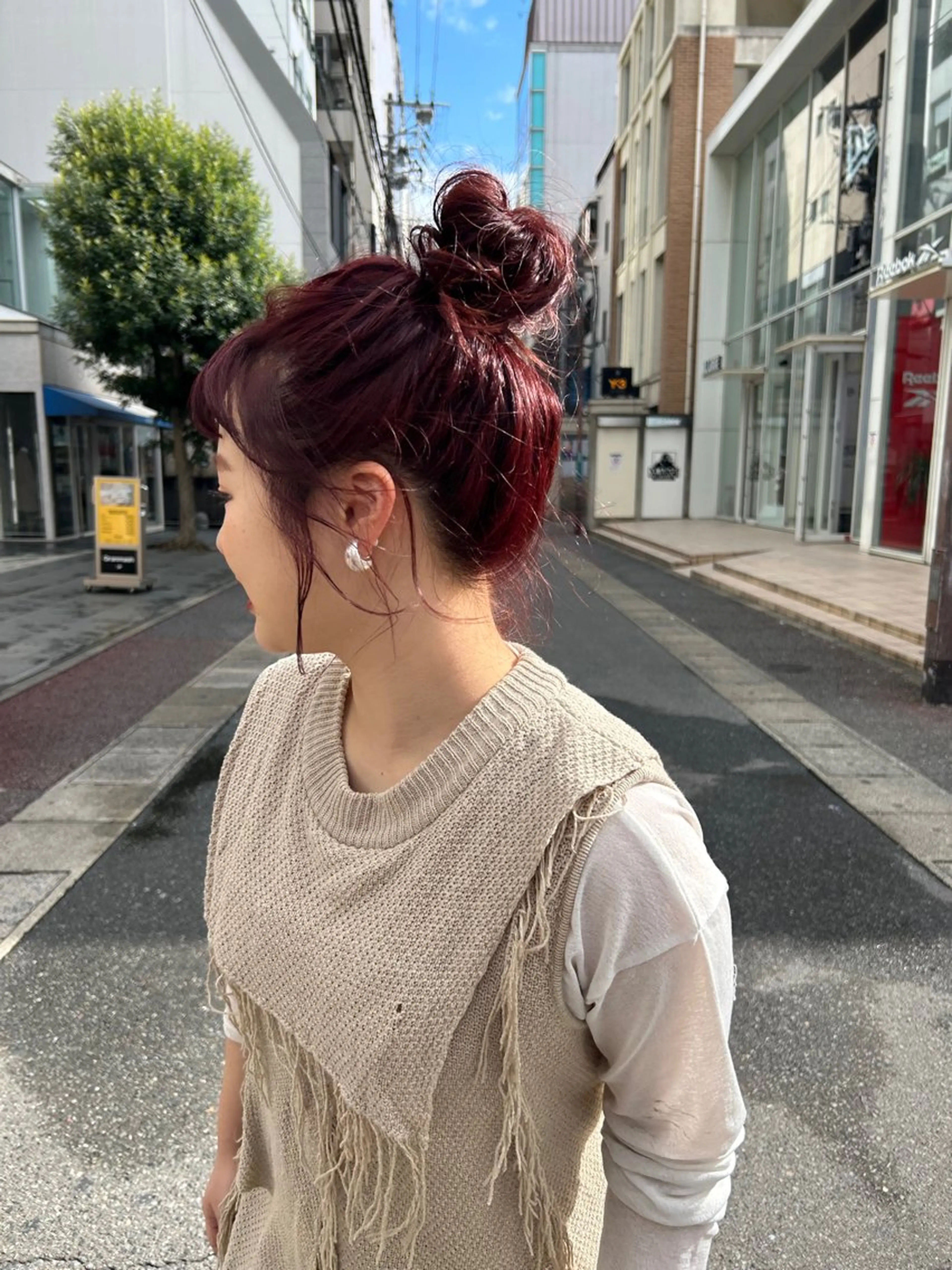 カラー ヘアアレンジ お団子ヘア nina🤎/ 似合わせカットのヘアスタイル