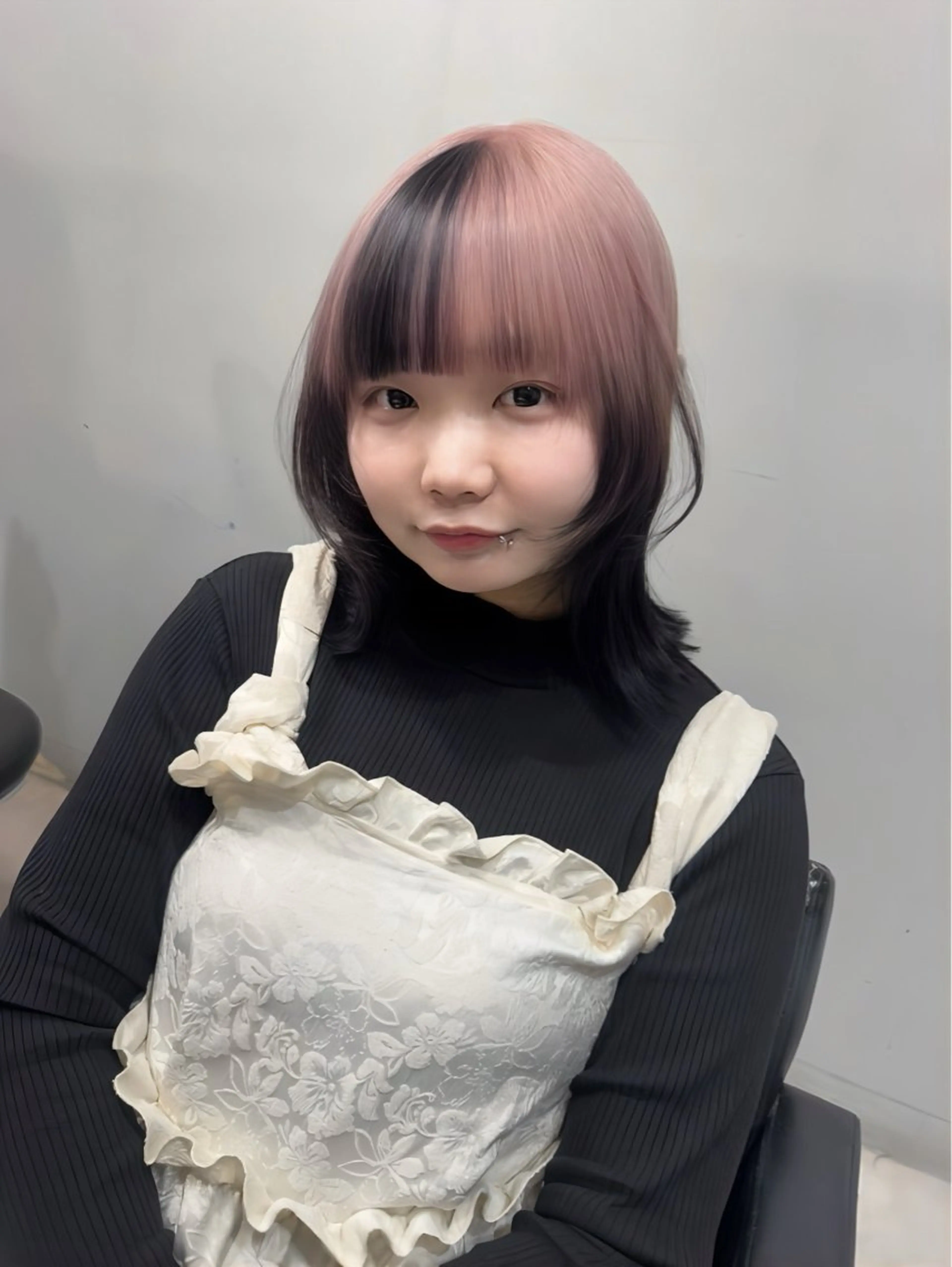 ミディアム カット ヘアカラー トリートメント ヘアセット 🩶ブリーチ/ レイヤー🩶フミカのヘアスタイル