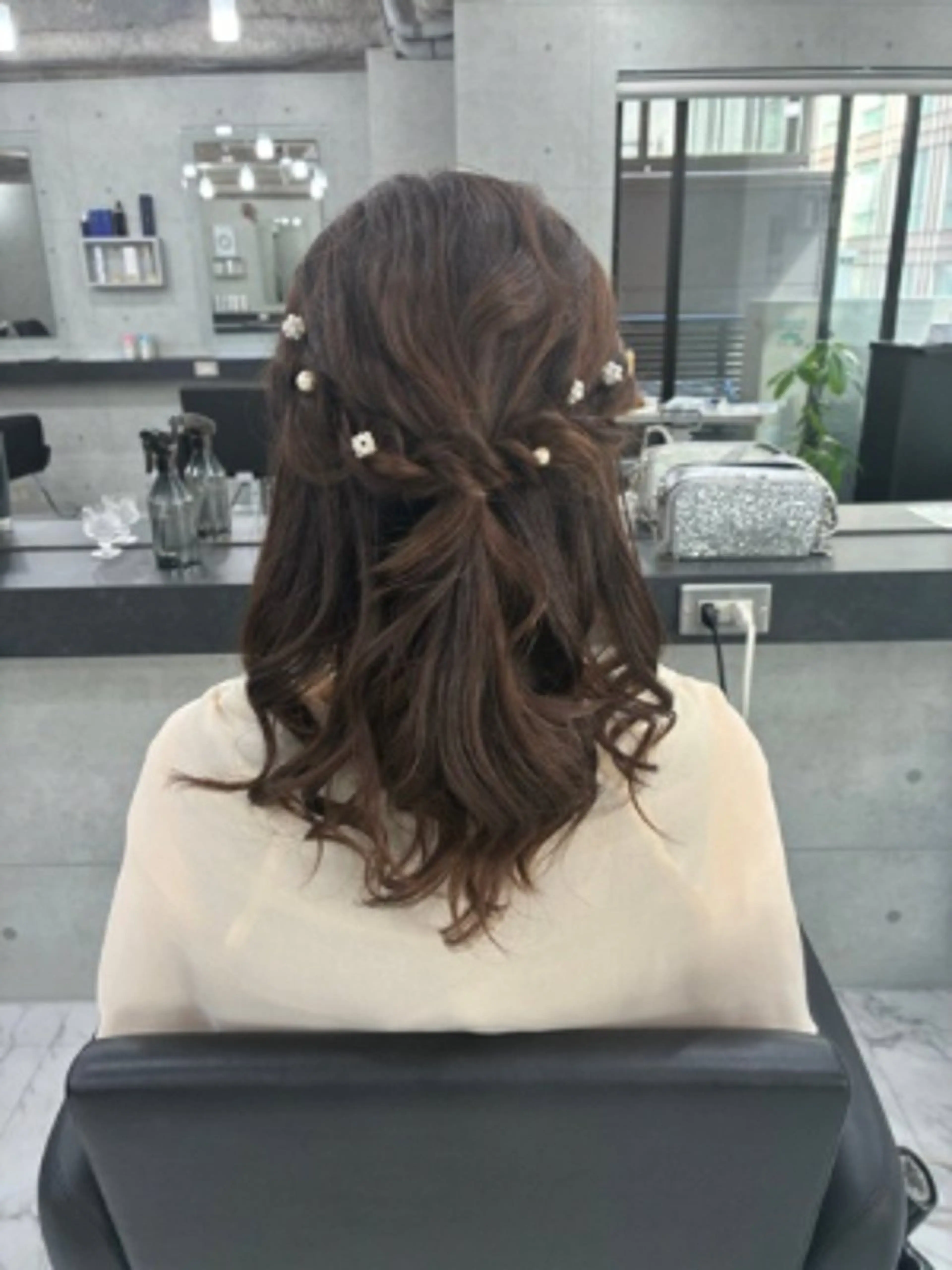 ミディアム ヘアアレンジ ハーフアップ ヘアセット Endearing 🌟銀座のヘアスタイル