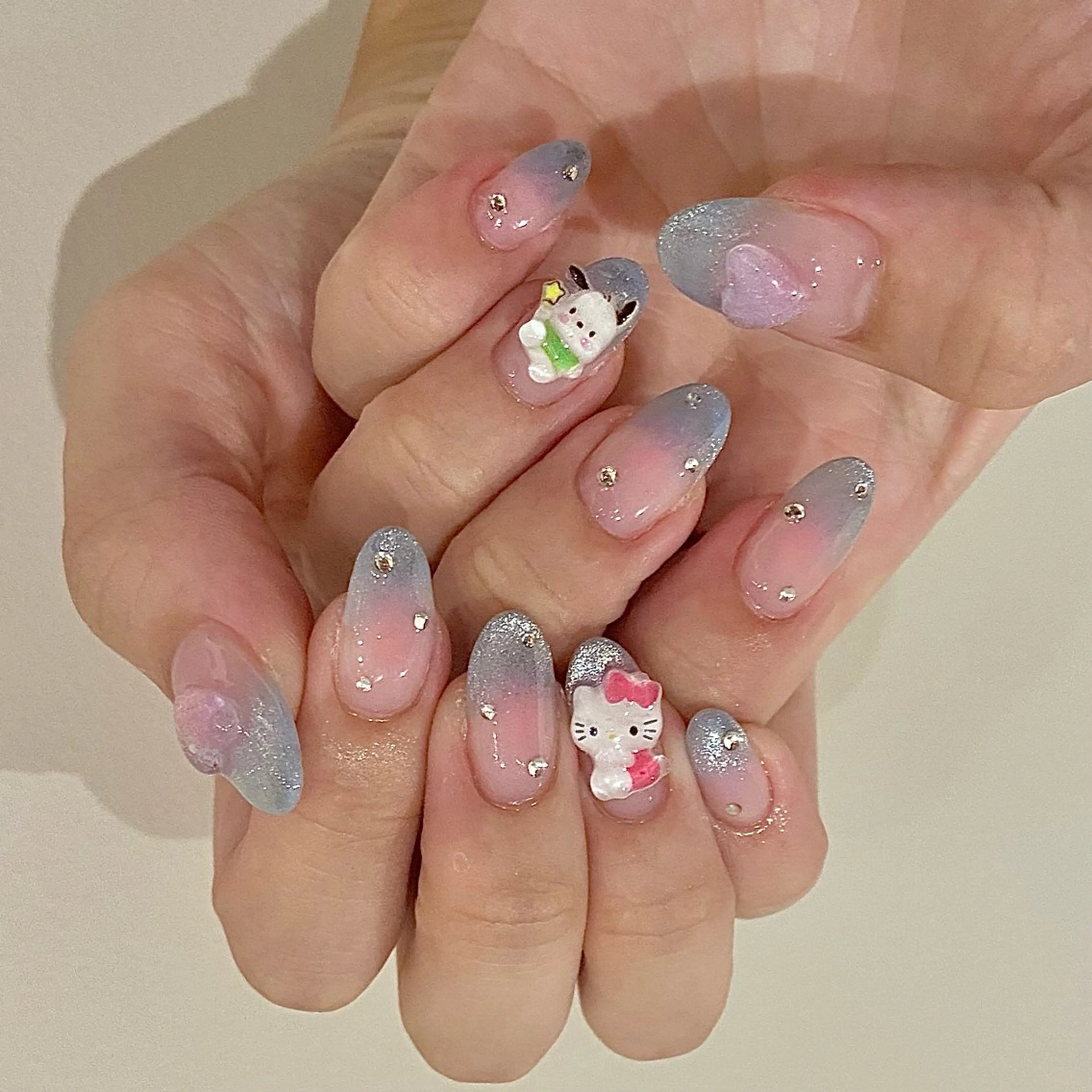 ネイル アートネイル BONNIE所属・BONNIE MIKIのネイルデザイン