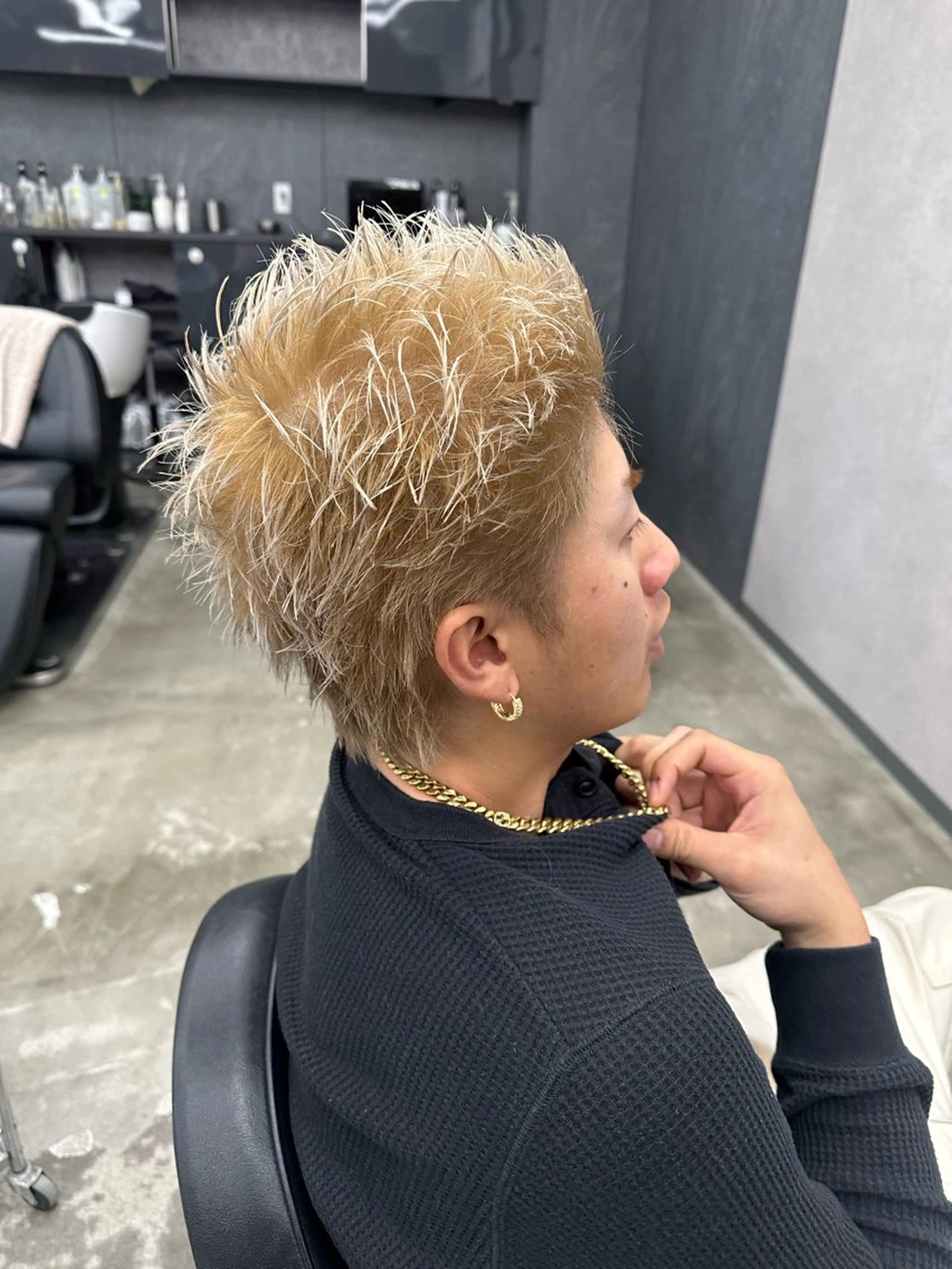 ショート メンズ メンズブリーチ スパイキーショート ショートヘア 徳永 瑚心のヘアスタイル