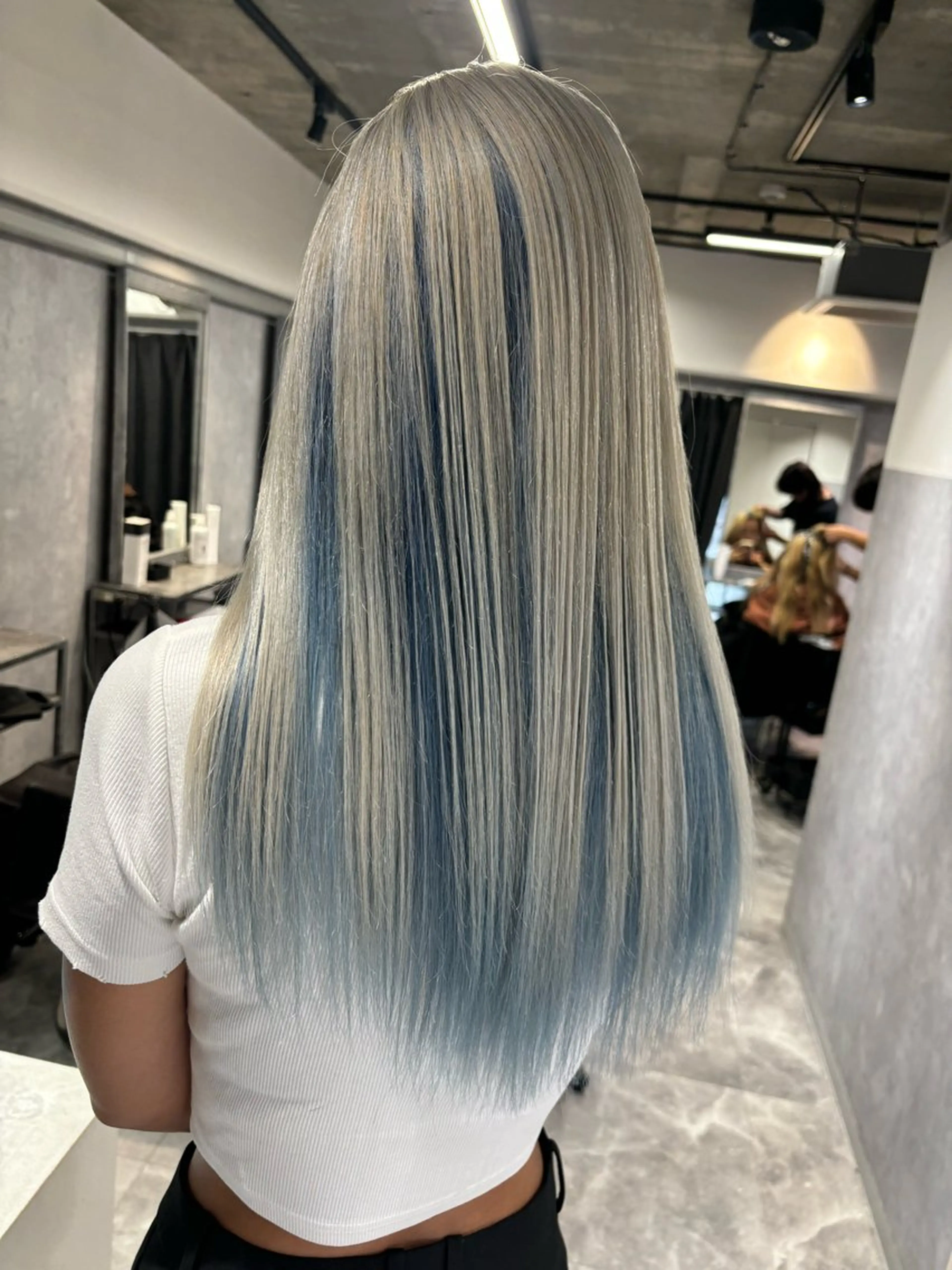 カラー デザインカラー カレン mimiiyのヘアスタイル