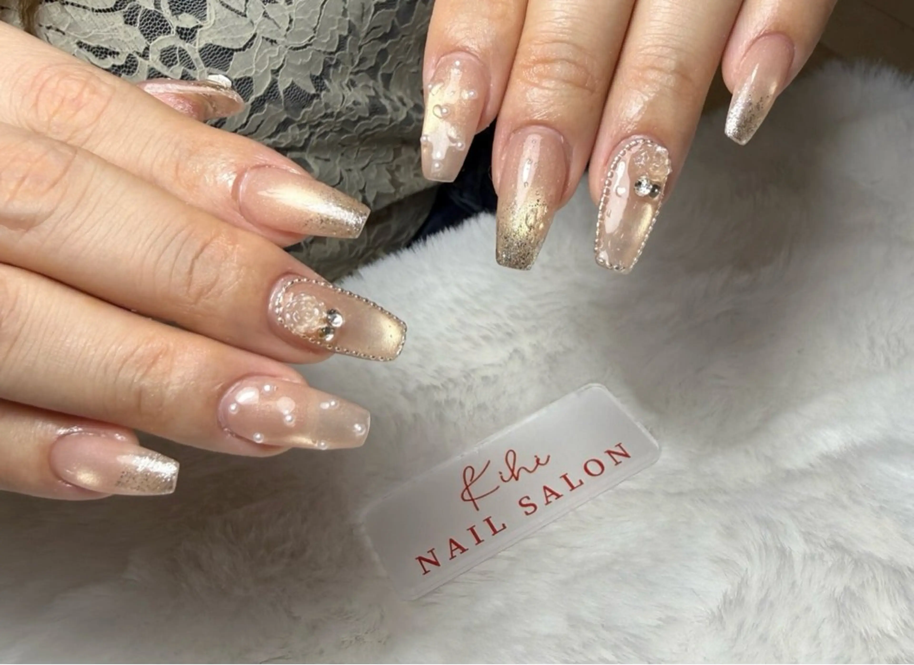 ネイル フレンチネイル ジェルネイル グラデーション キラキラネイル 韓国ネイル ハンドネイル 清水 ユナのネイルデザイン