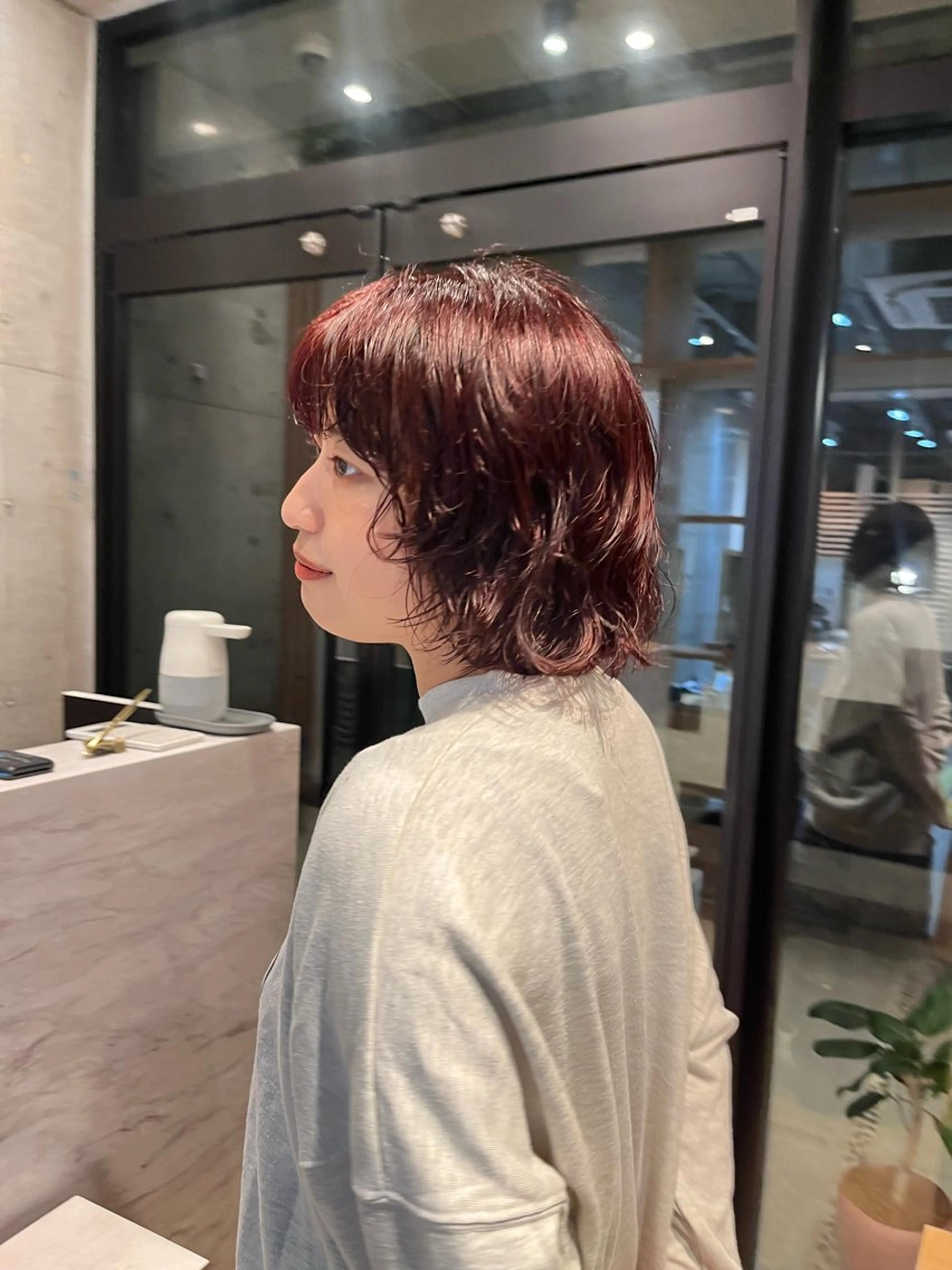 ショート カラー パーマ ショートヘア 阿久津真衣 似合わせカットのヘアスタイル