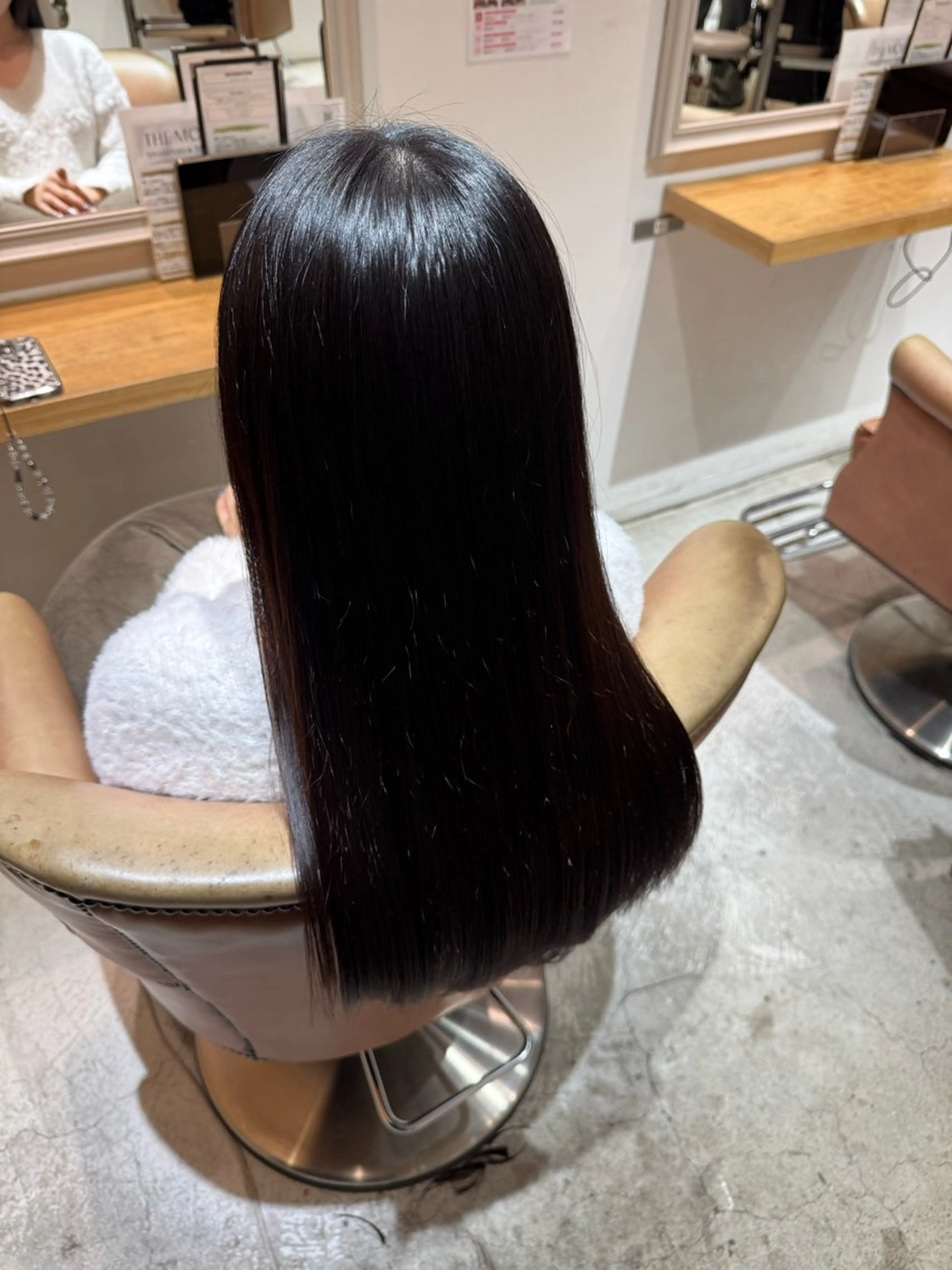 ロング カット 松尾 汐莉のヘアスタイル