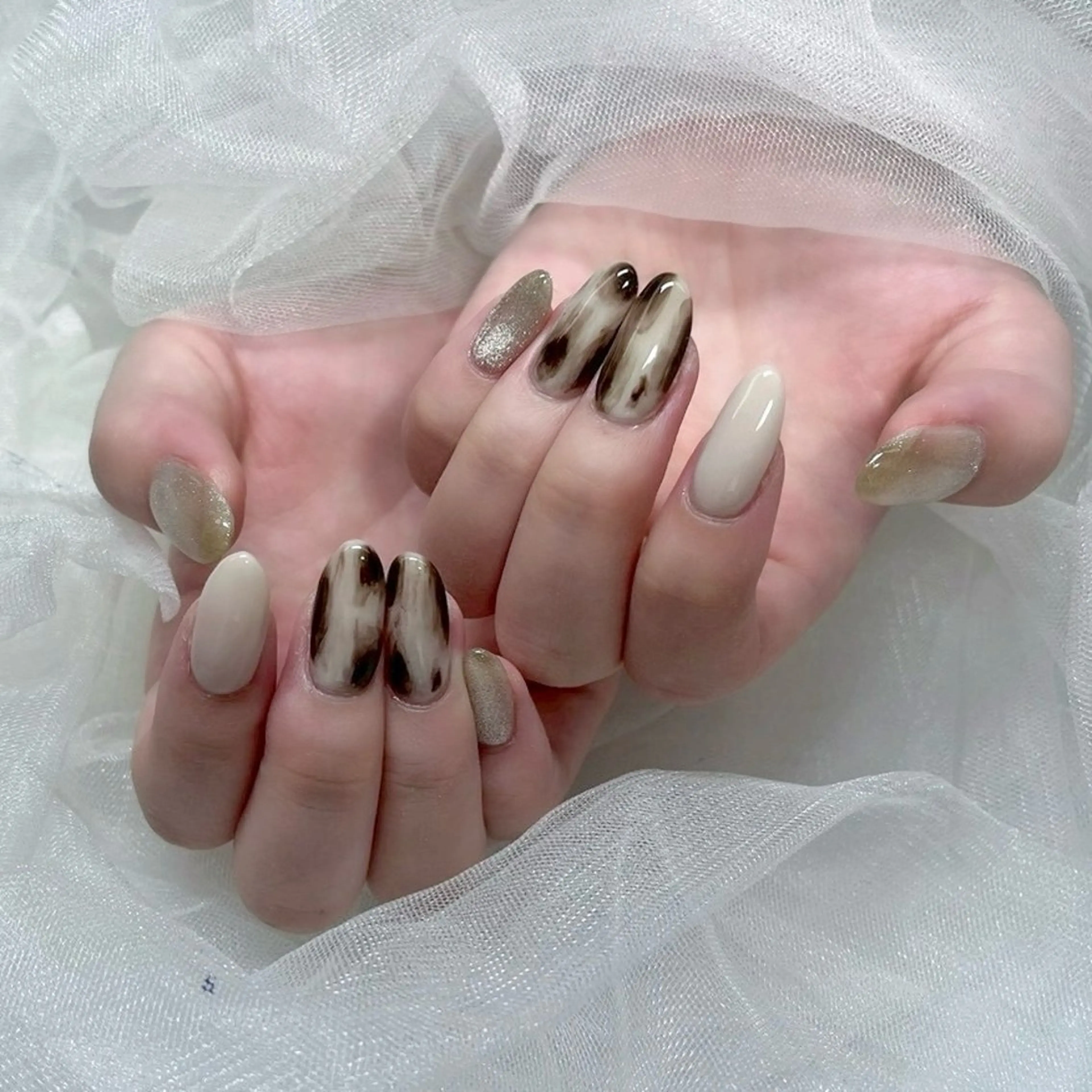 ネイル ニュアンスネイル ハンドネイル 中野駅徒歩1分 ミオのネイルデザイン