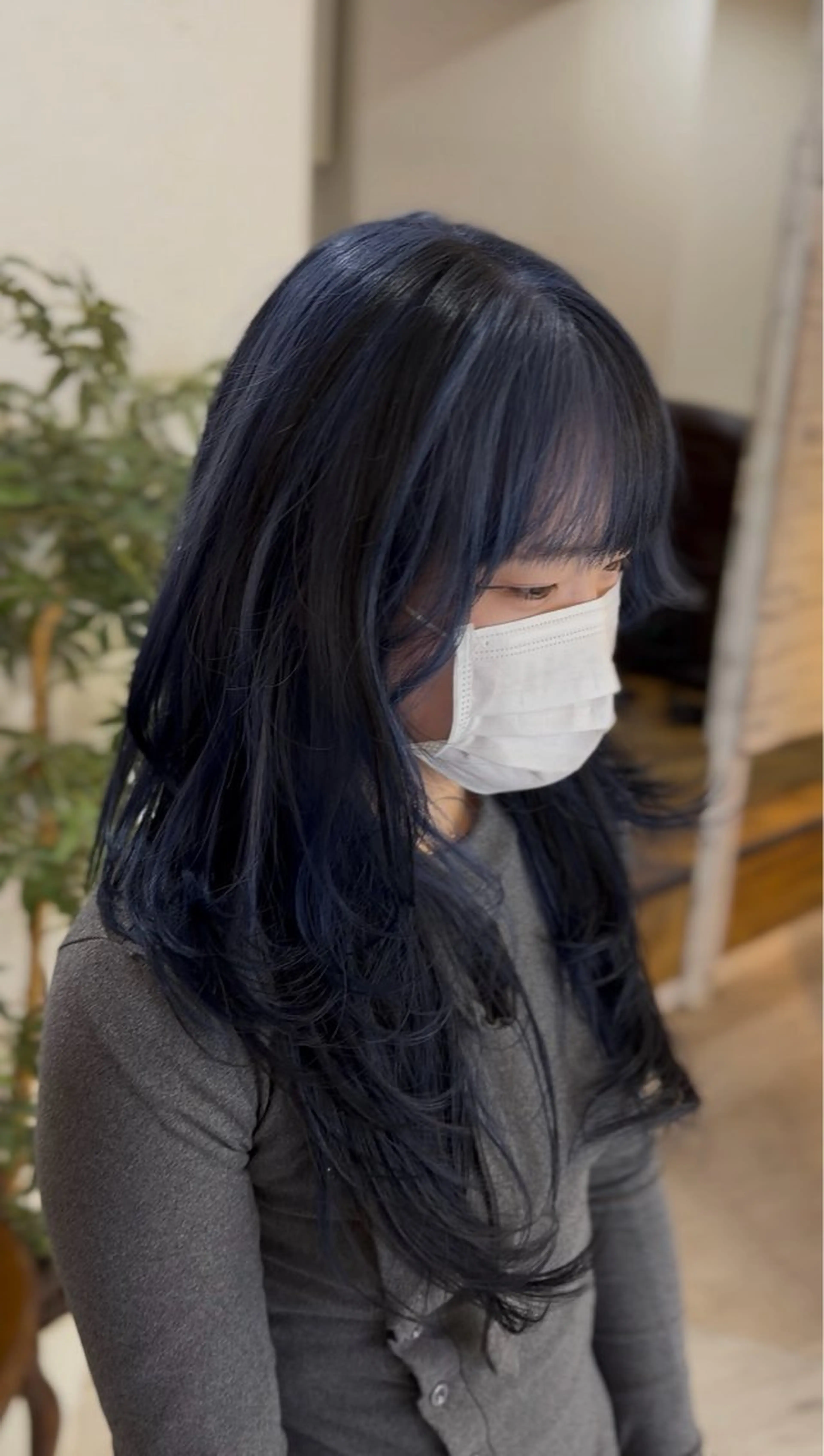 ロング レイヤーカット ヘアカラー 飯星慧斗 /ブリーチ、縮毛矯正のヘアスタイル