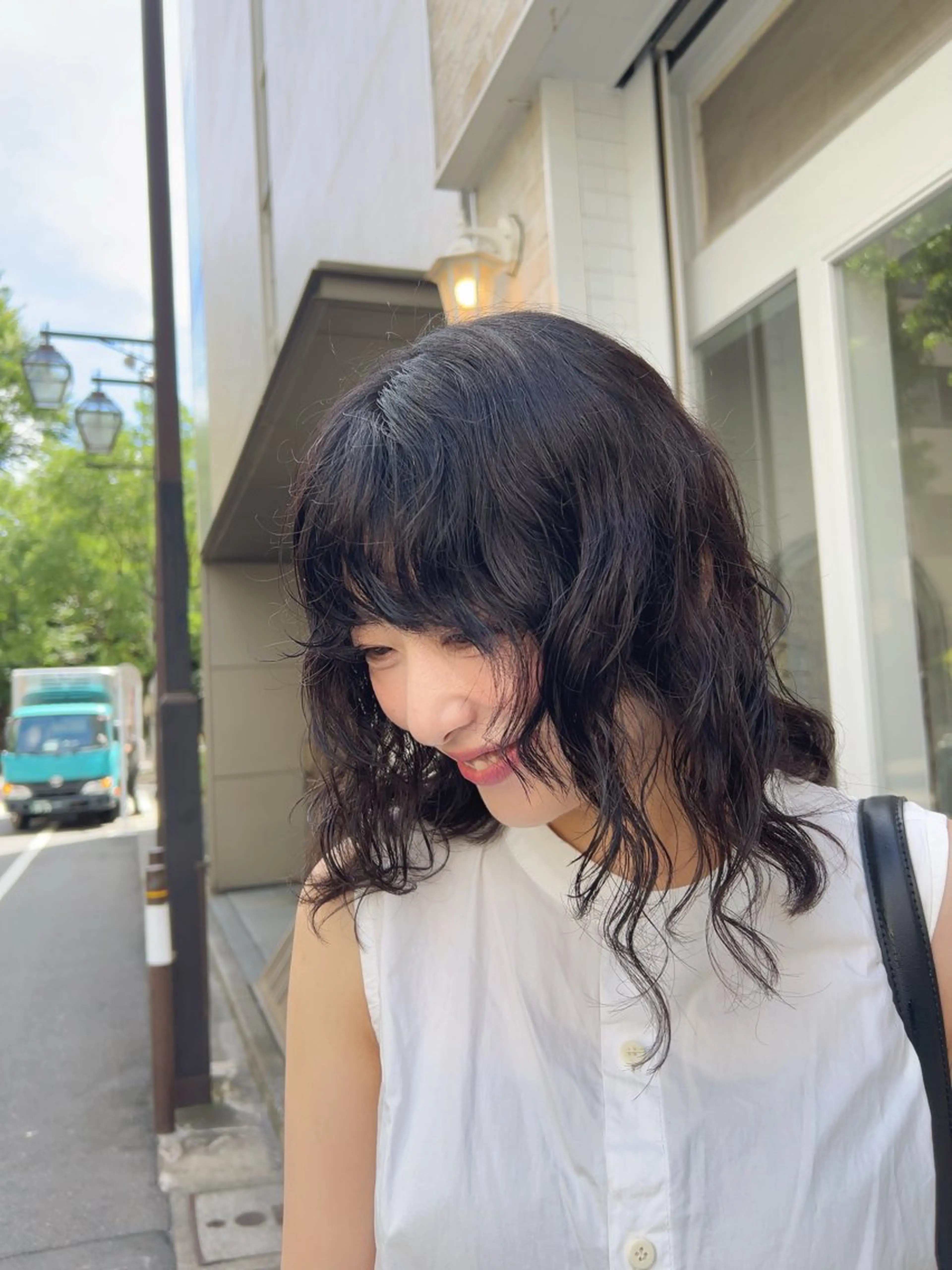 ミディアム パーマ 小磯 維織のヘアスタイル