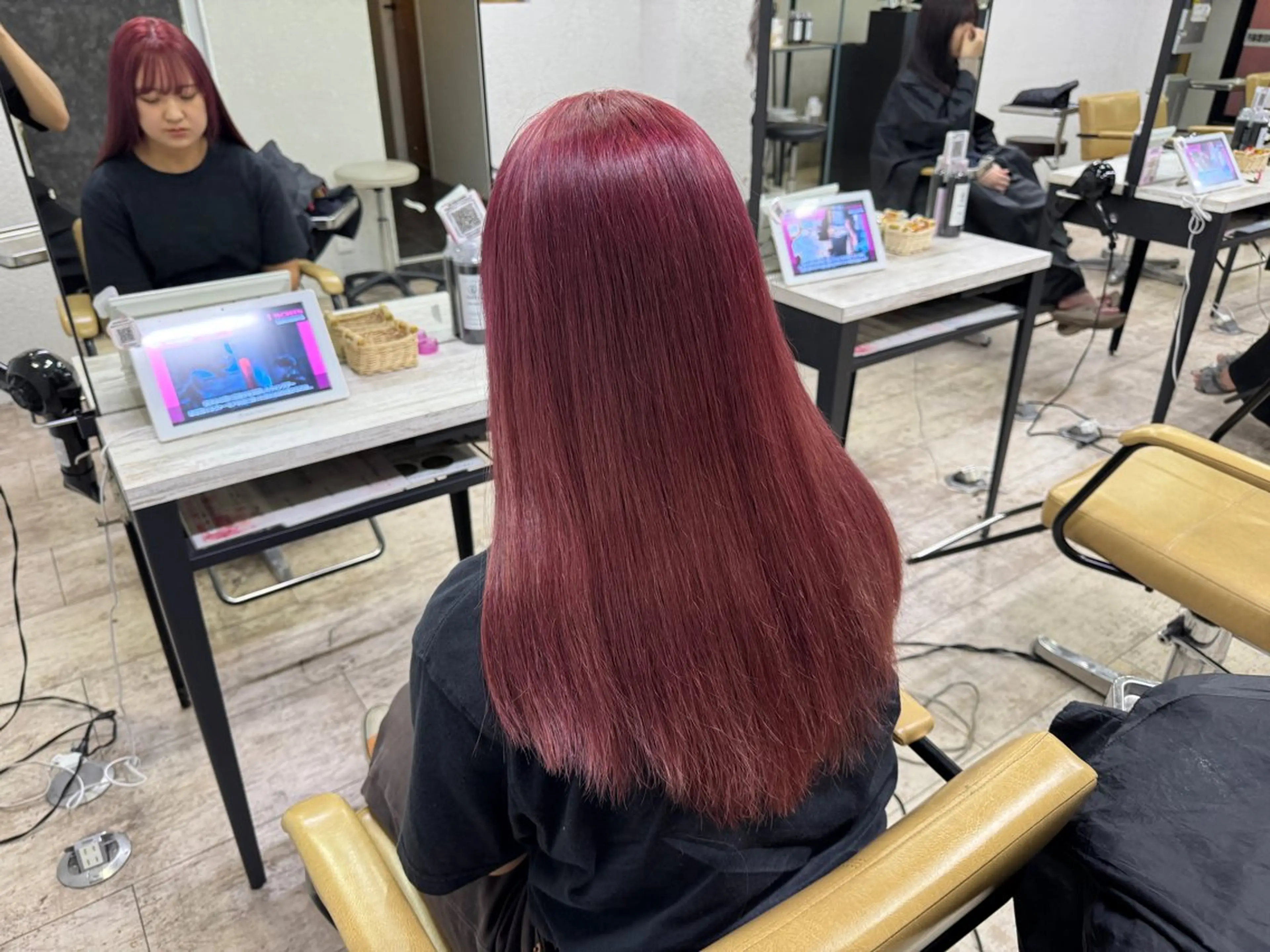 カラー ブリーチ ケアブリーチ ダブルカラー ヘアカラー 槙川 郁弥のヘアスタイル
