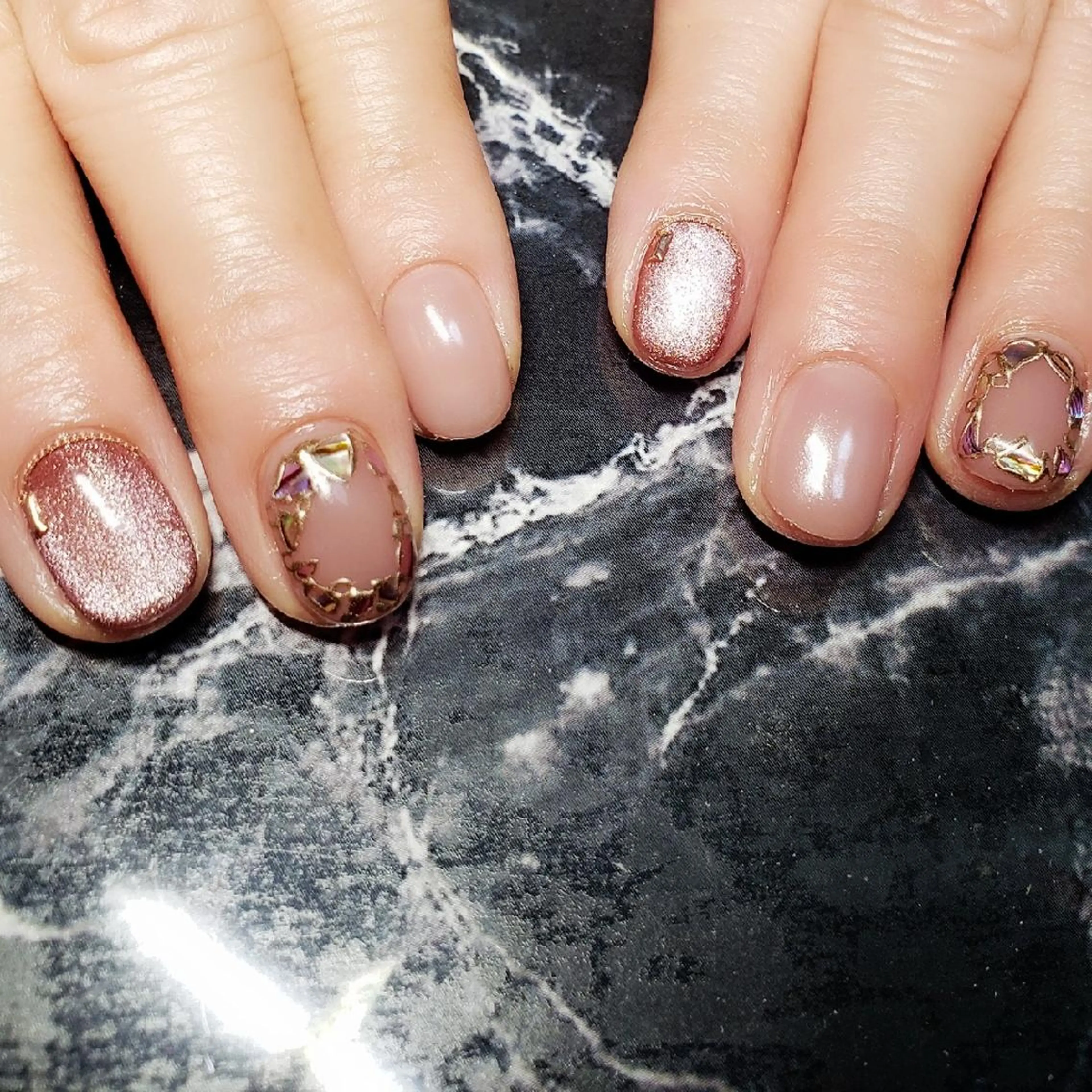 ショート ネイル ハンドネイル クロキ 。のネイルデザイン