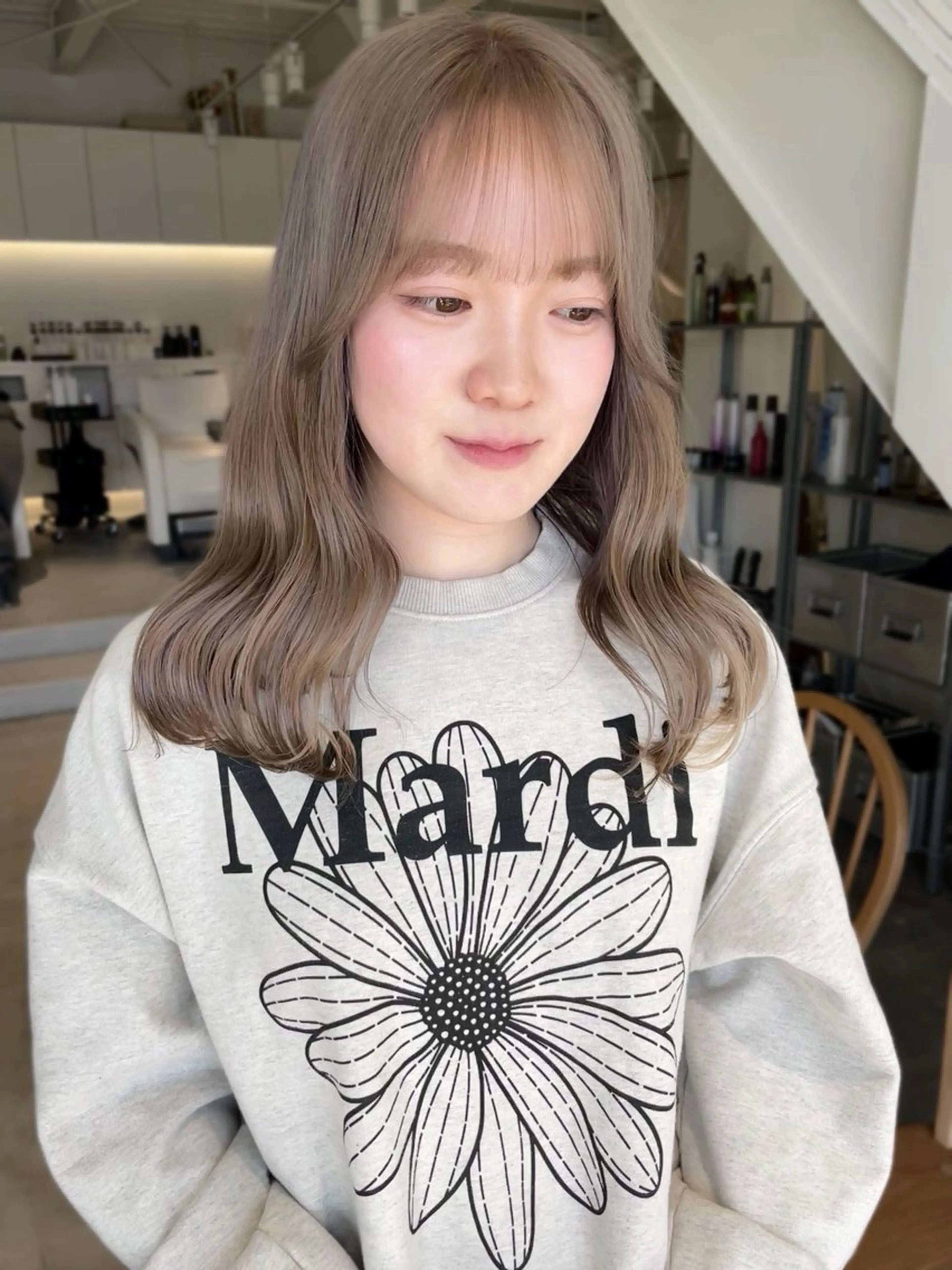 ロング カラー ヘアカラー 林 千聖のヘアスタイル