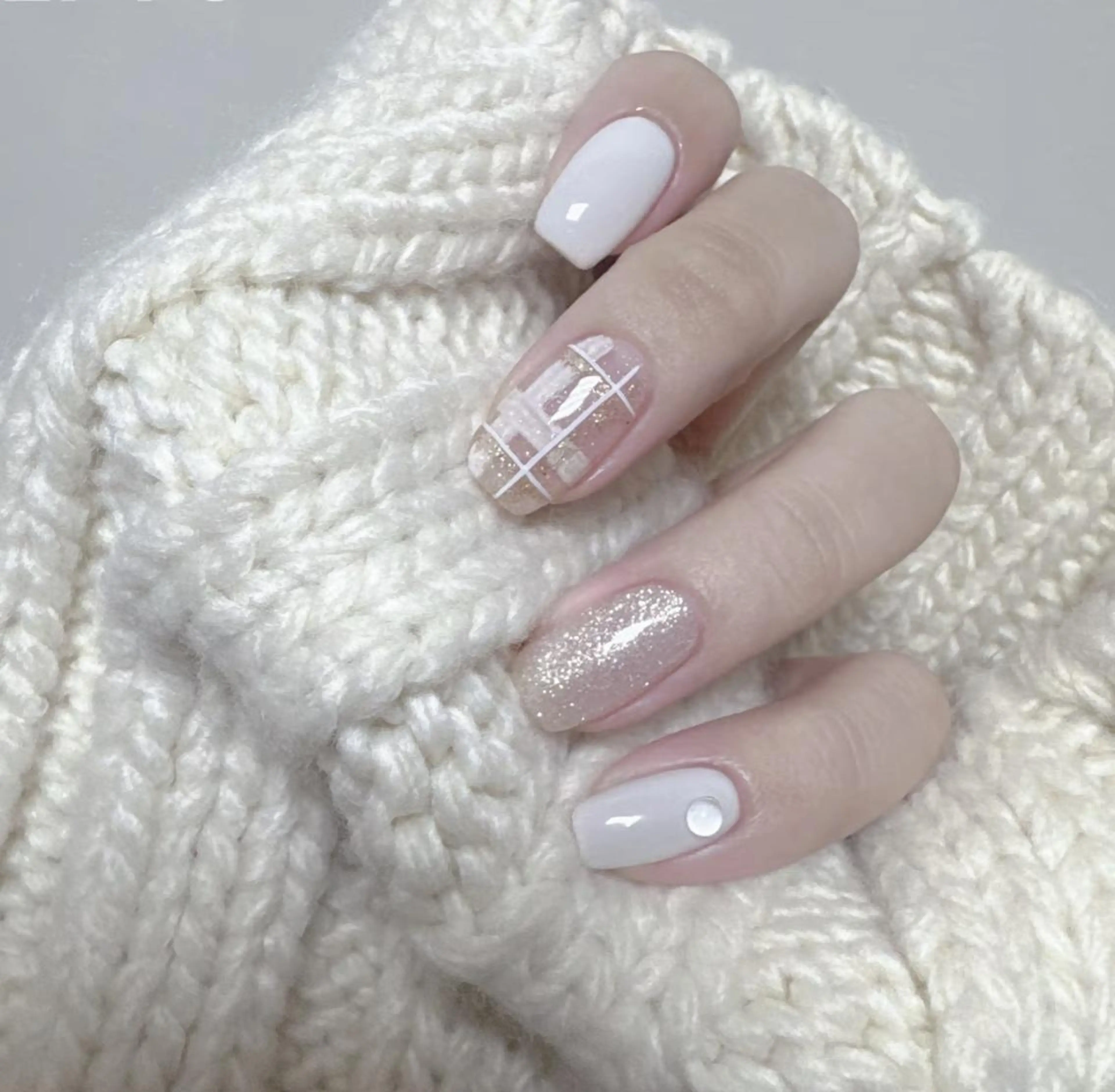 ネイル ハンドネイル ハンドケア 🍑 momo_nailのネイルデザイン