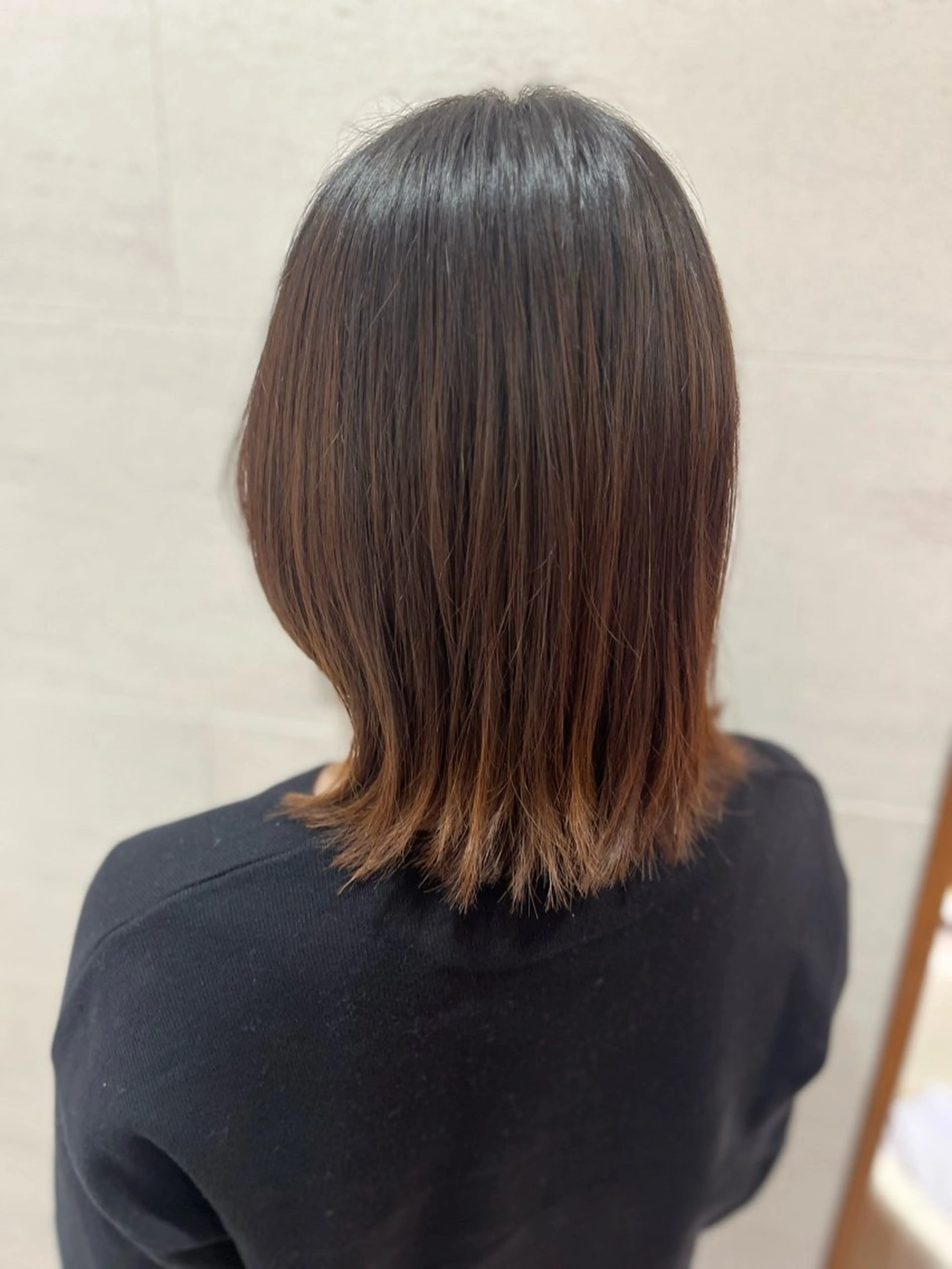 ミディアム 伊藤 アユミのヘアスタイル