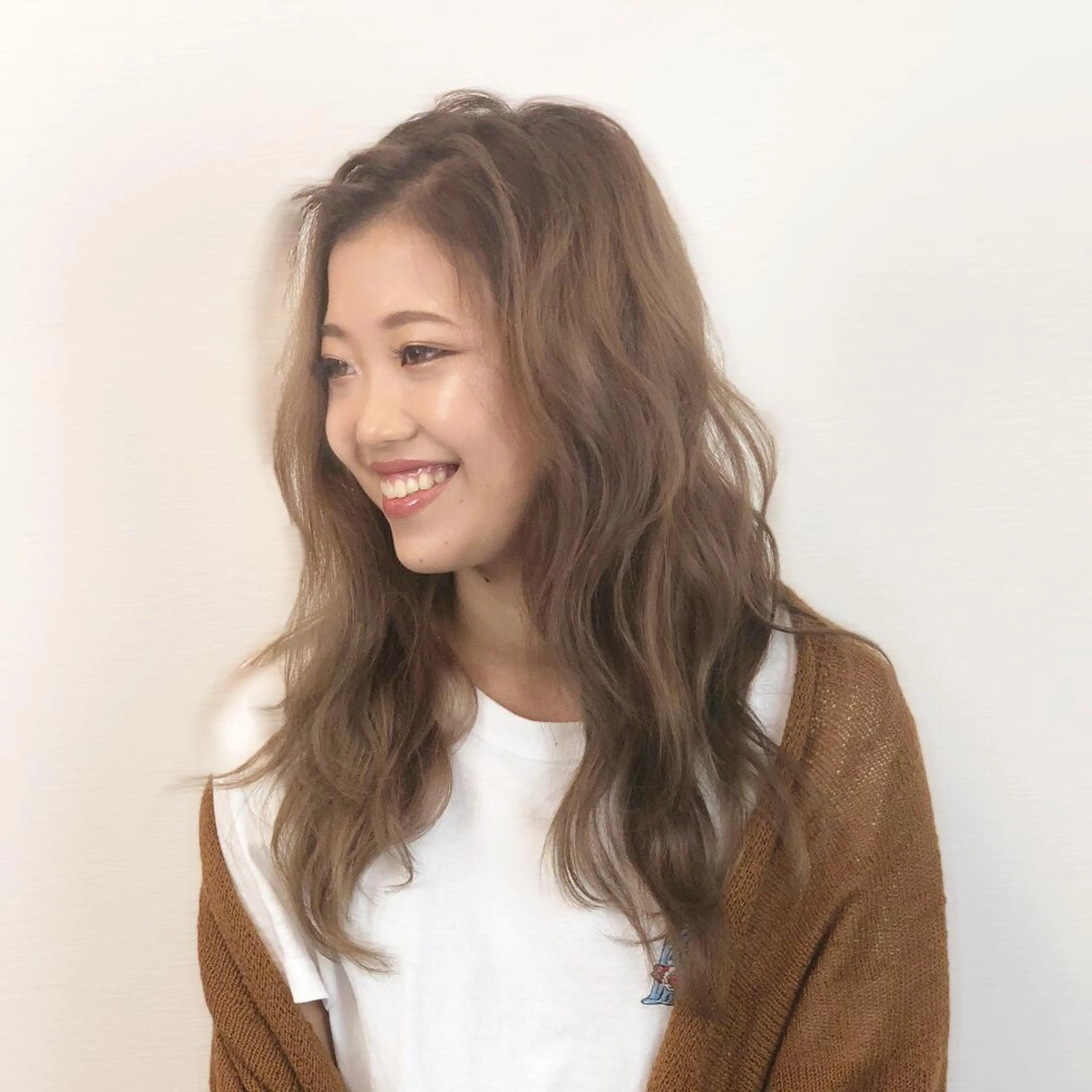 セミロング カラー ヘアアレンジ バレイヤージュ デザインカラー ハイライトカラー 外国人風カラー ハイライト アンドウ ユウ/ レイヤーカット/韓国のヘアスタイル