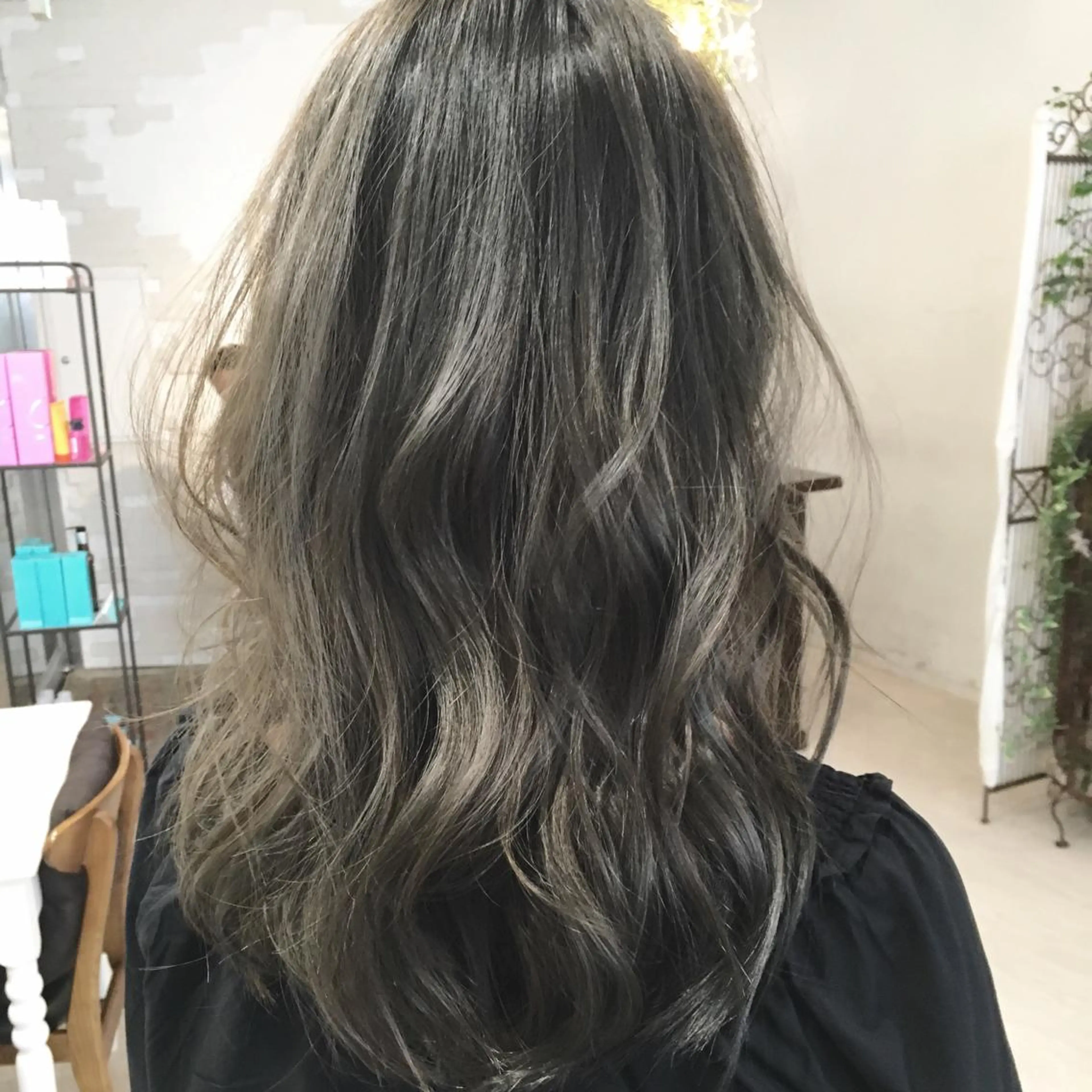 セミロング ロング エクステ（レミー毛） NINEのヘアスタイル