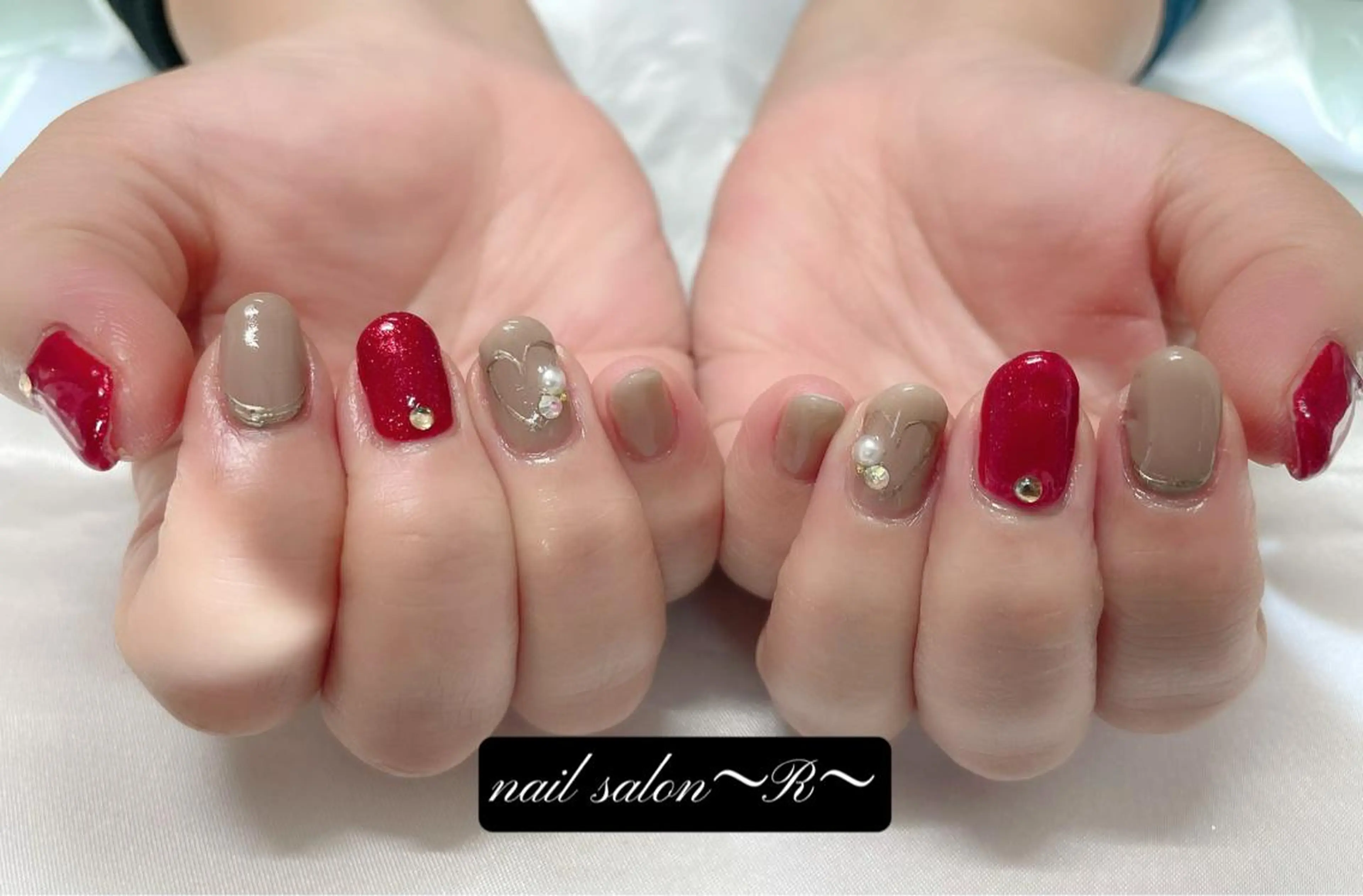 ネイル ハンドネイル 〜 R〜 プライベートサロンのネイルデザイン