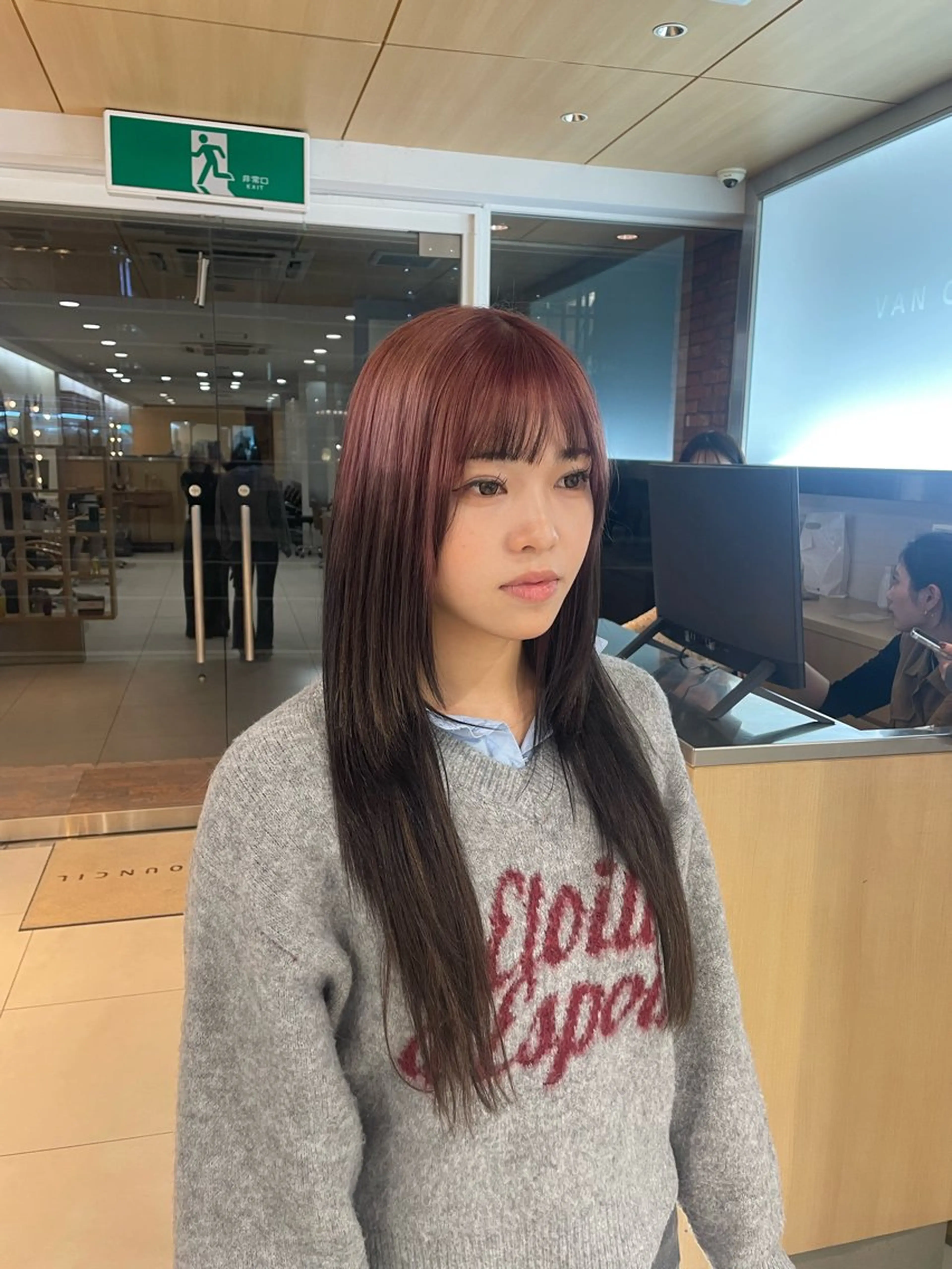 ロング ❤︎韓国レイヤー❤︎ アカリのヘアスタイル