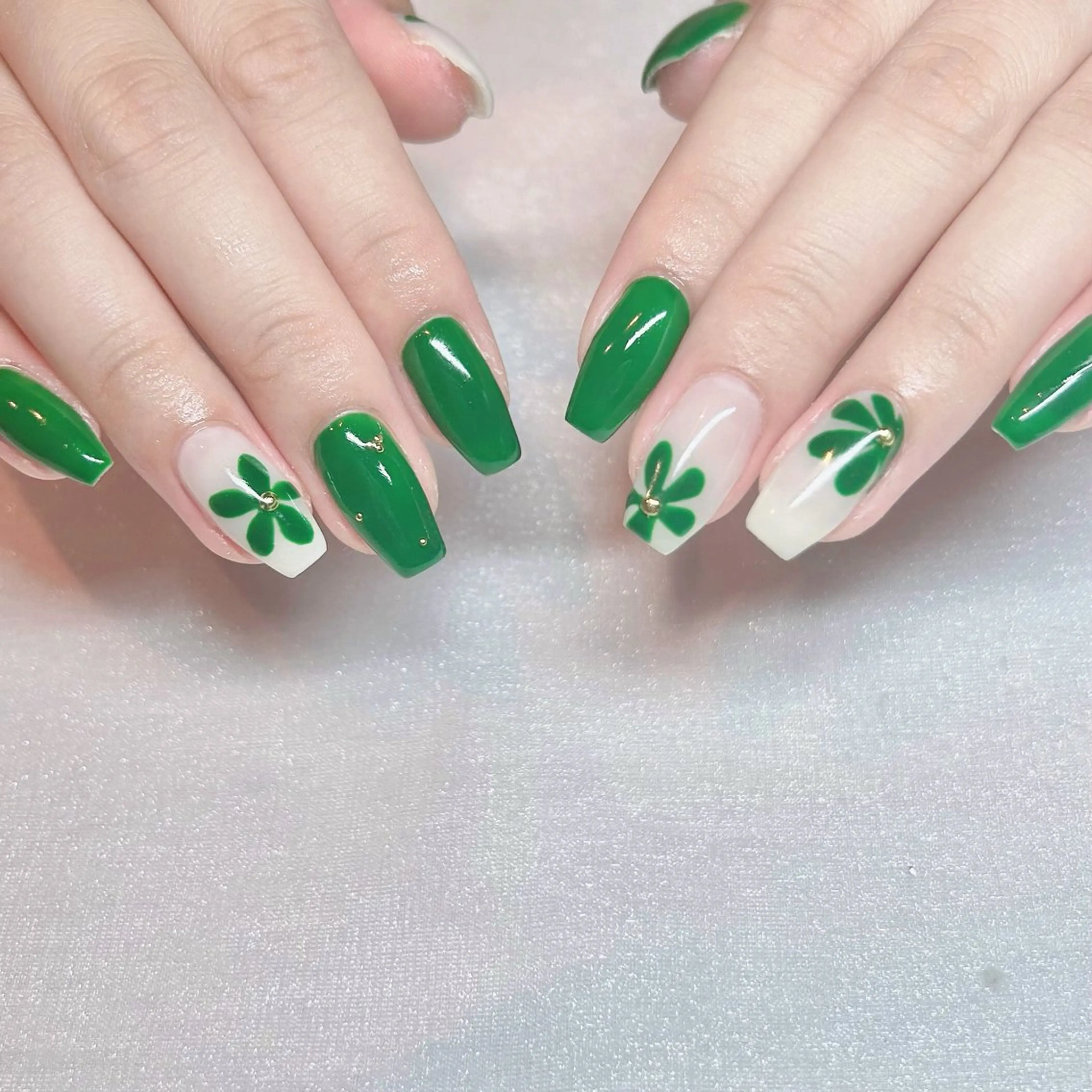 hand 4本アートの写真