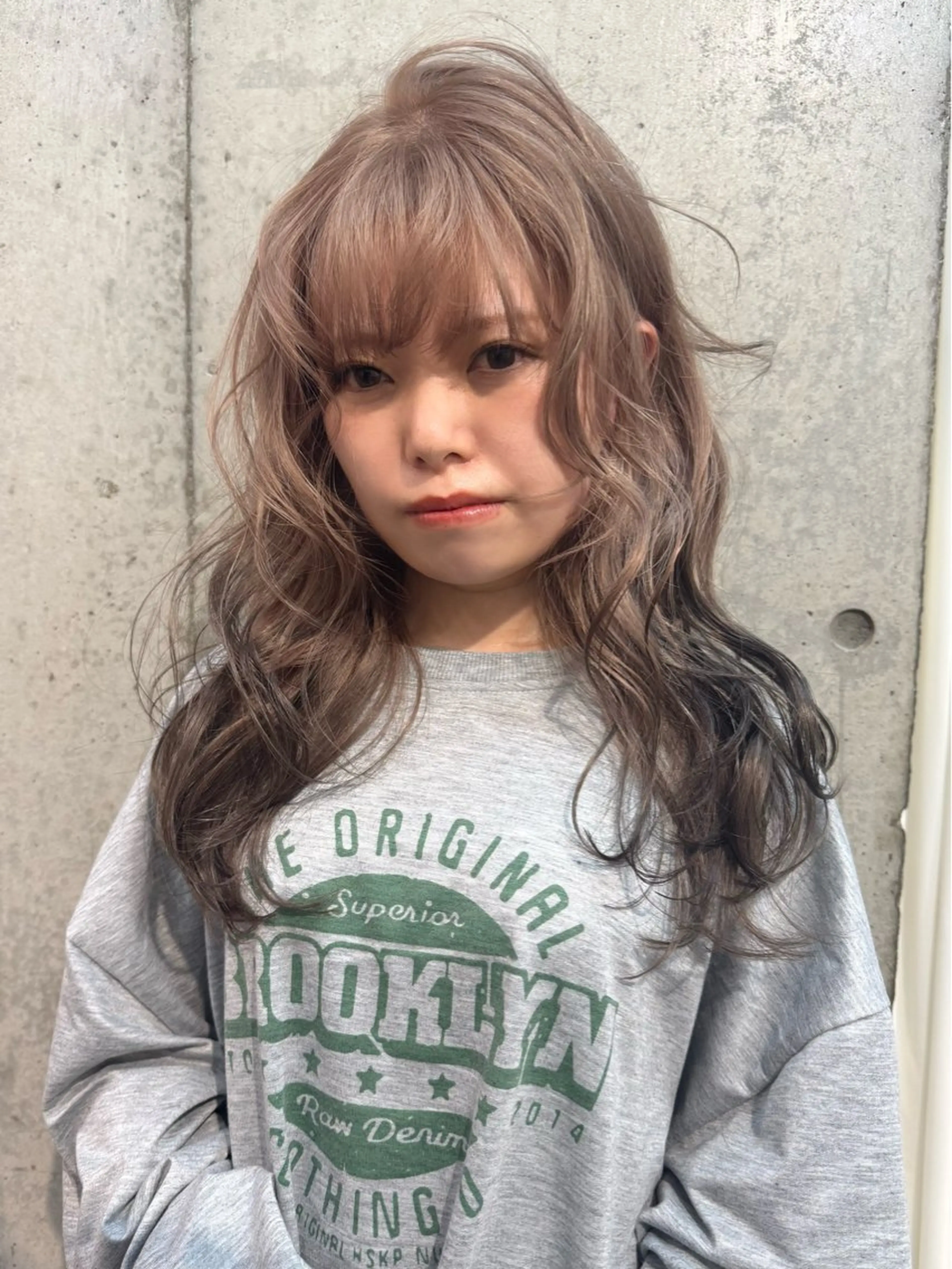 ロング カラー バレイヤージュ ベージュカラー ブリーチ ケアブリーチ デザインカラー ヘアカラー トリートメント lani ブリーチ /ダブルカラーのヘアスタイル