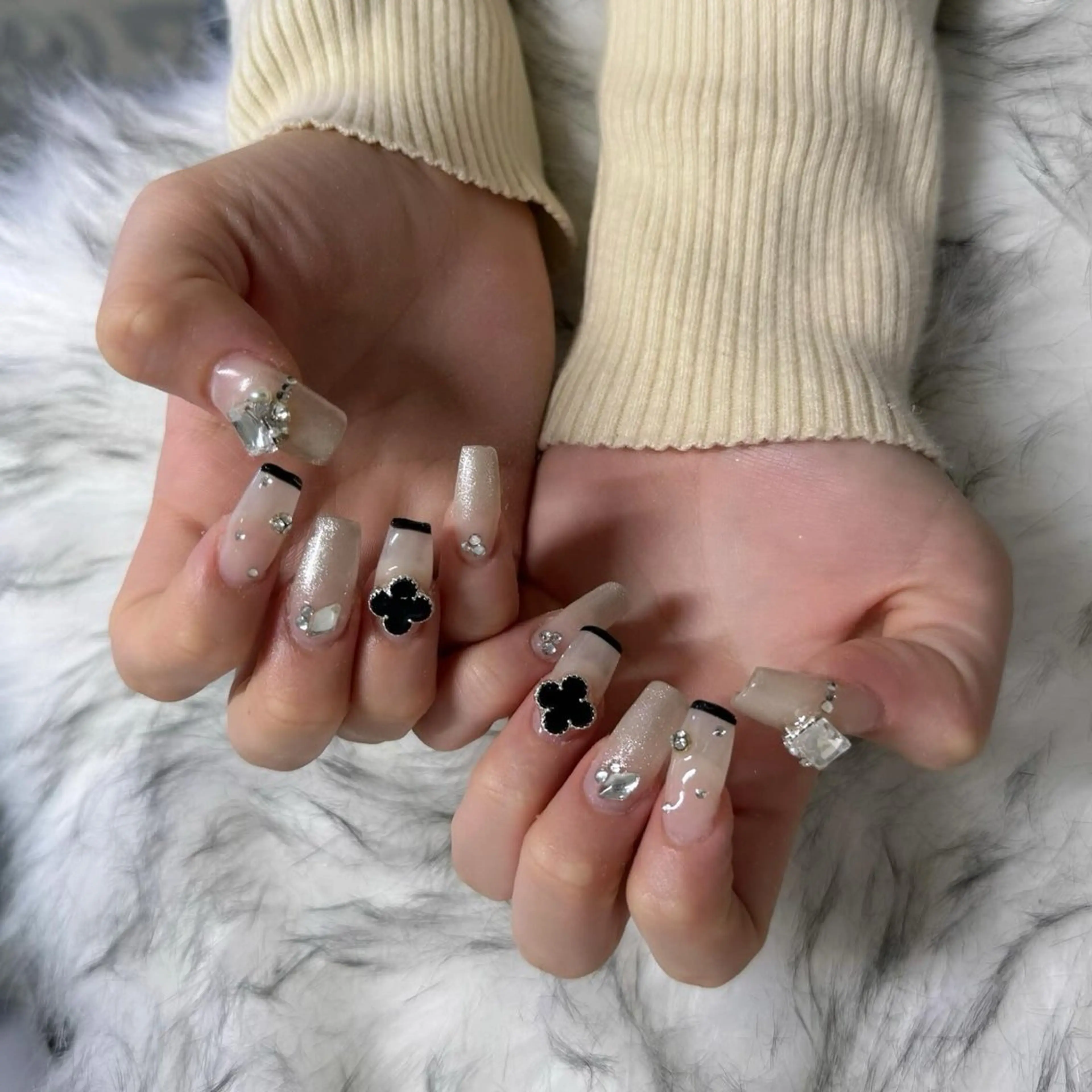 ロング ハンドネイル mao .のネイルデザイン