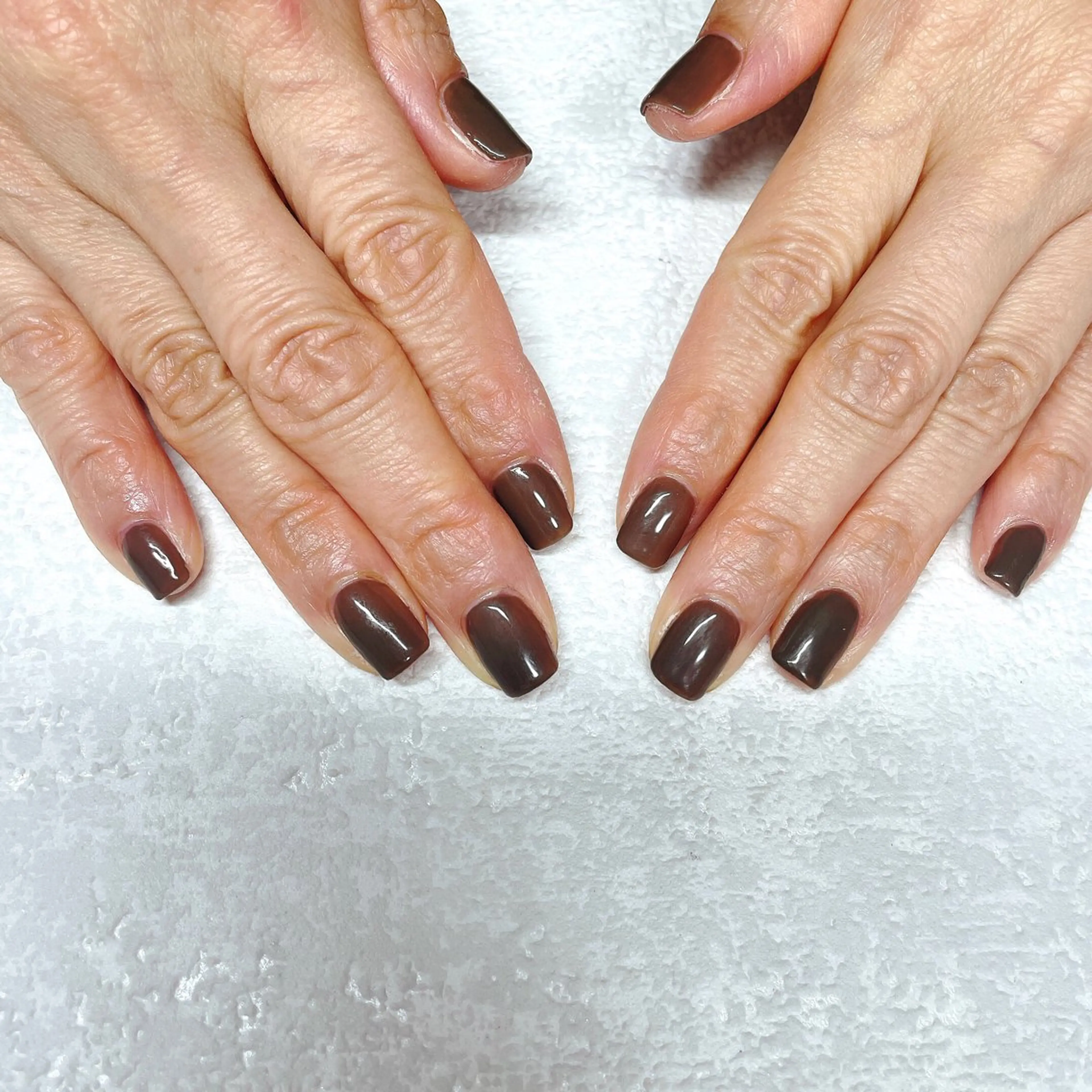 ネイル オーロラネイル ブラウン フットネイル フレンチネイル ジェルネイル ハンドネイル mogunail &blowのネイルデザイン