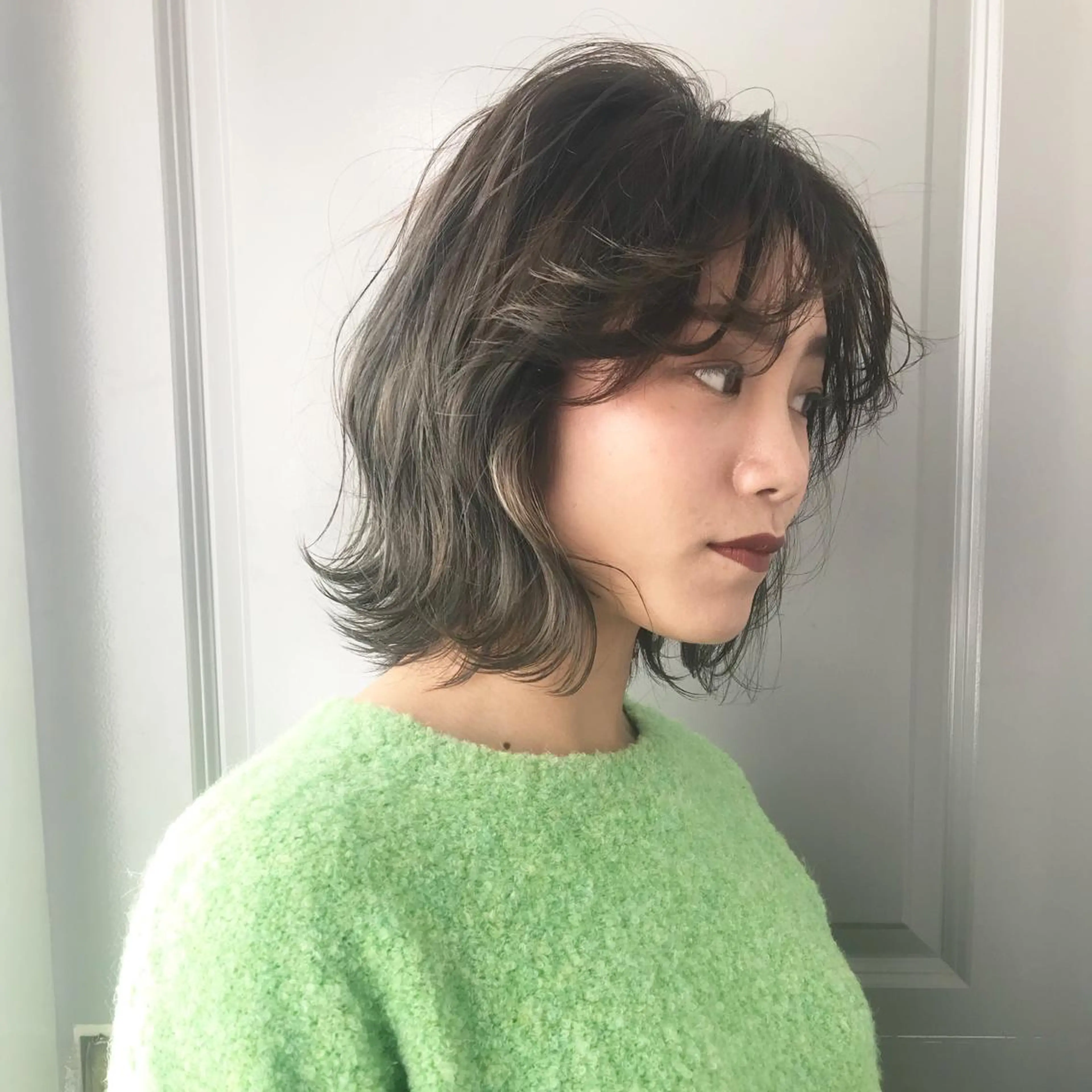 ショート カラー グレージュ ハイライトカラー ハイライト suvvy hairsalonのヘアスタイル