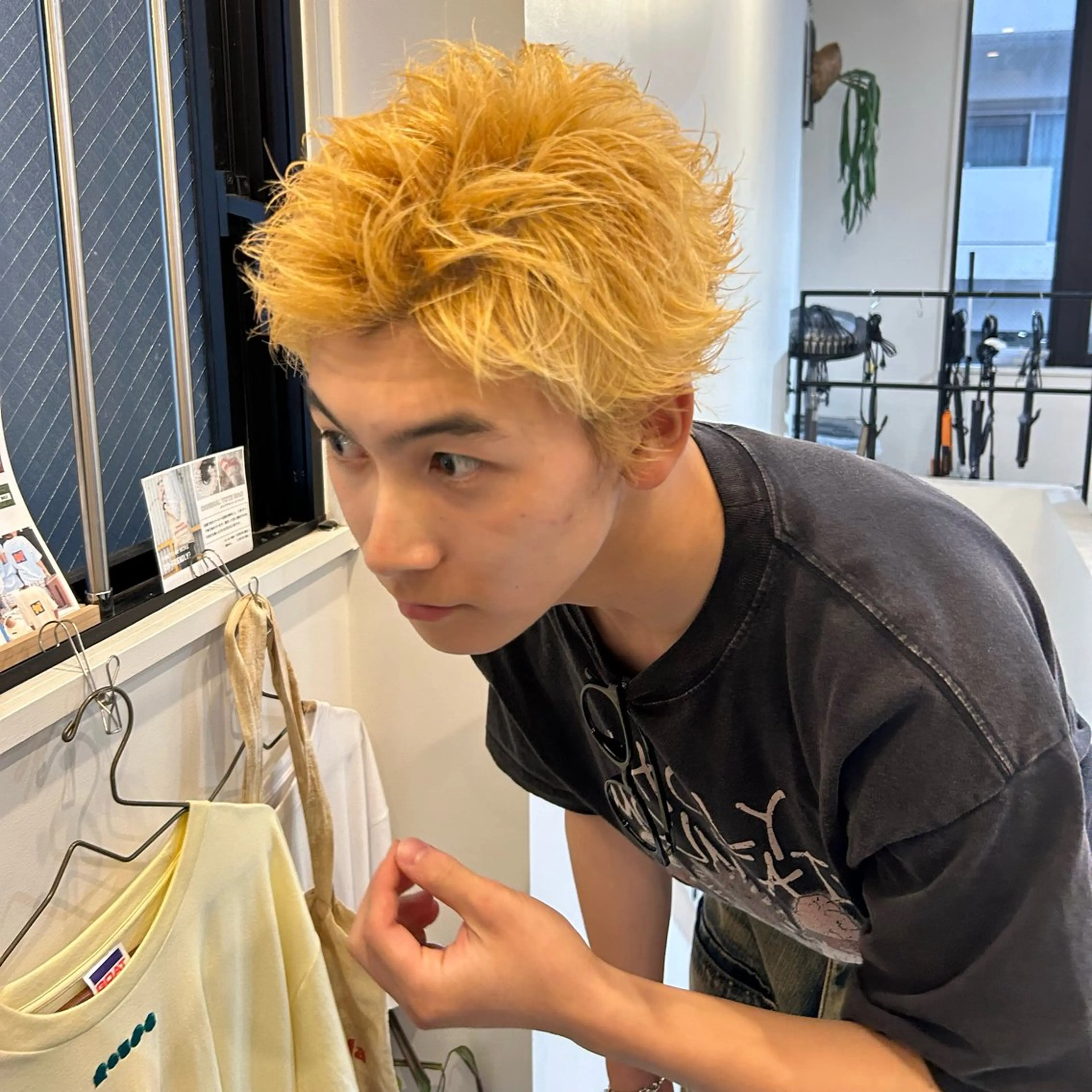 ショート カラー ひな🐥ハイトーン/ レイヤーカット🍀のヘアスタイル