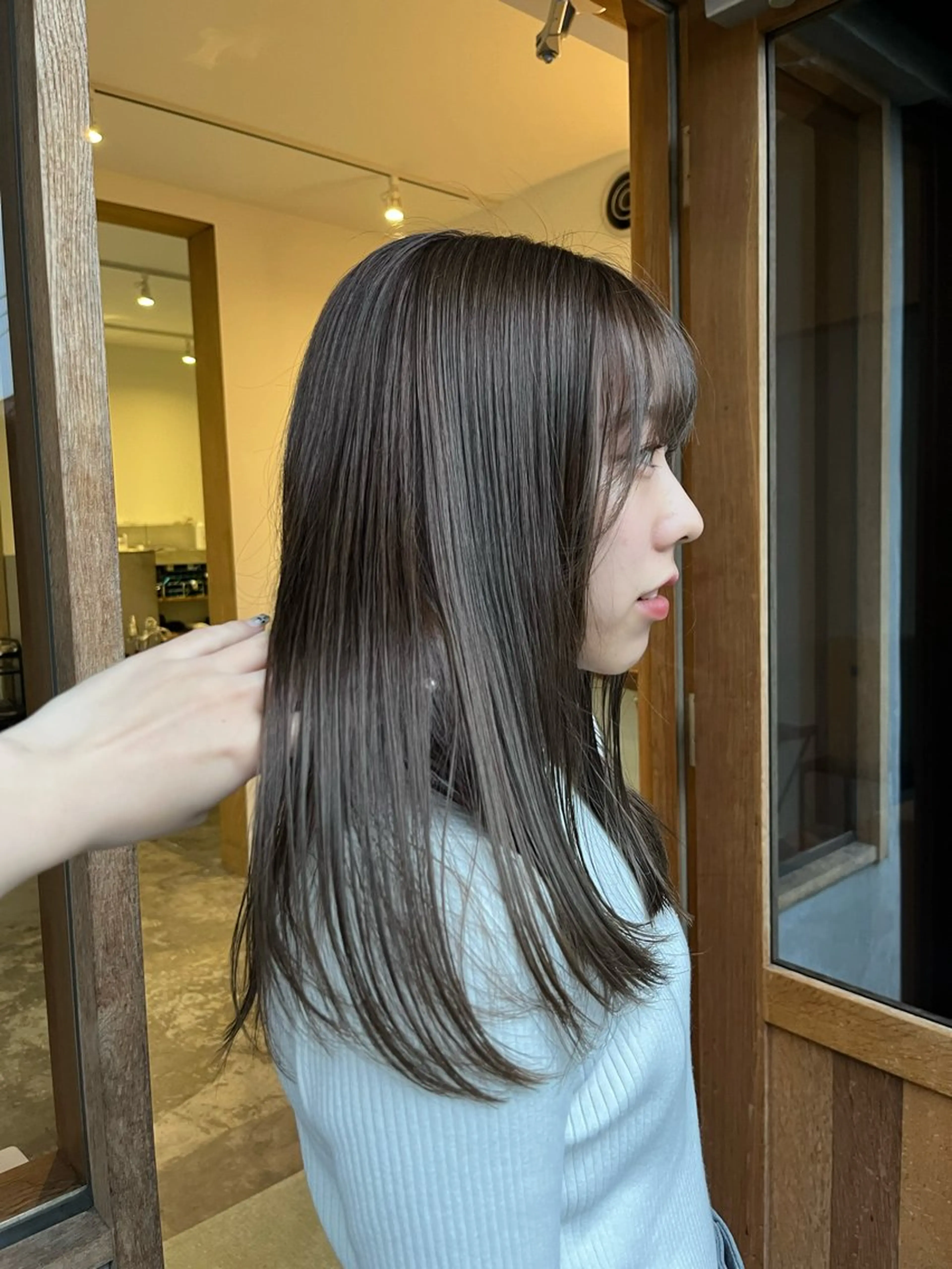 セミロング カラー ブリーチ 透明感カラー ブリーチなしカラー カット ヘアカラー YUI／レイヤー カット/透明感カラーのヘアスタイル
