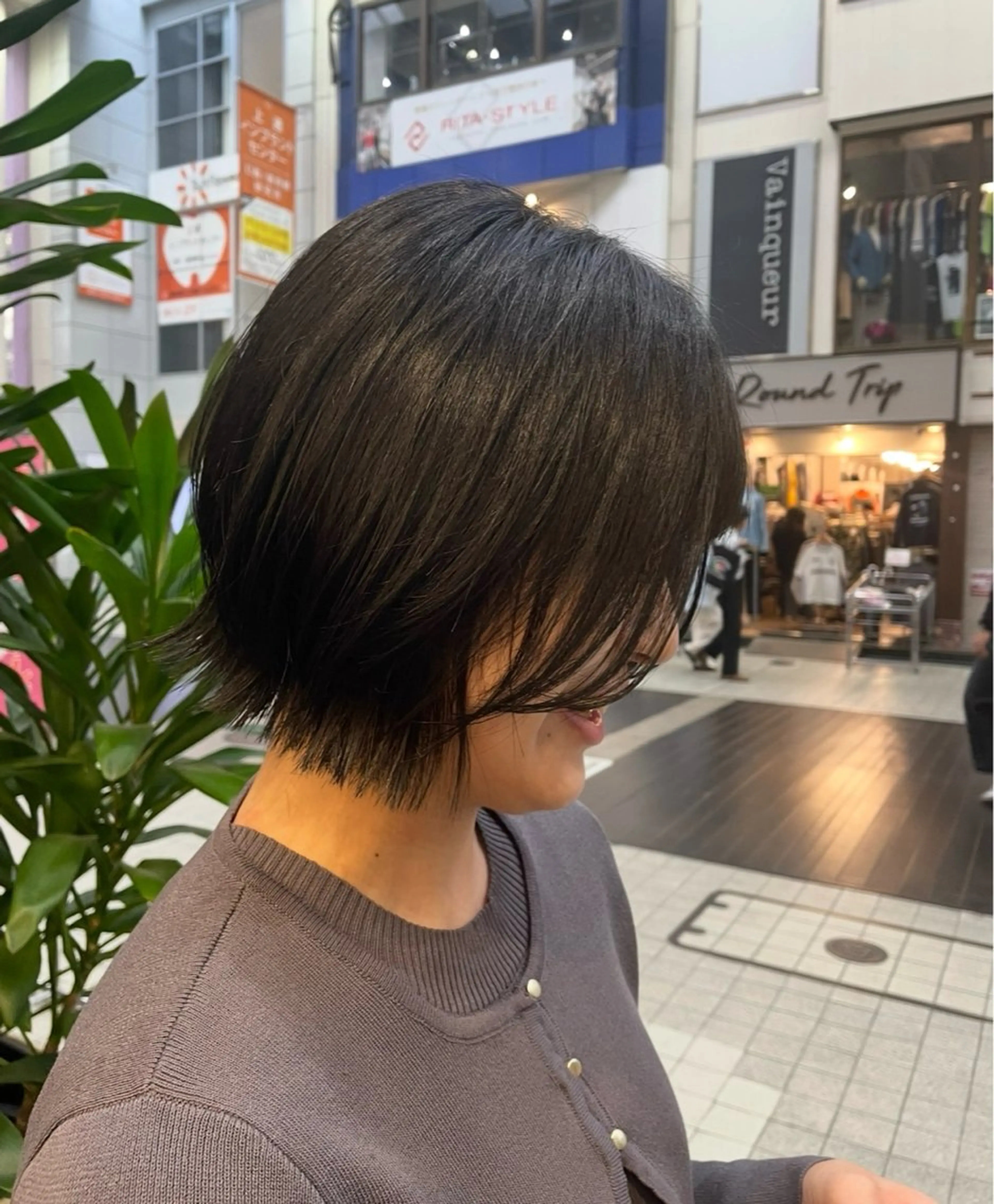 ミディアム ボブ 外ハネヘア 田中 あかりのヘアスタイル