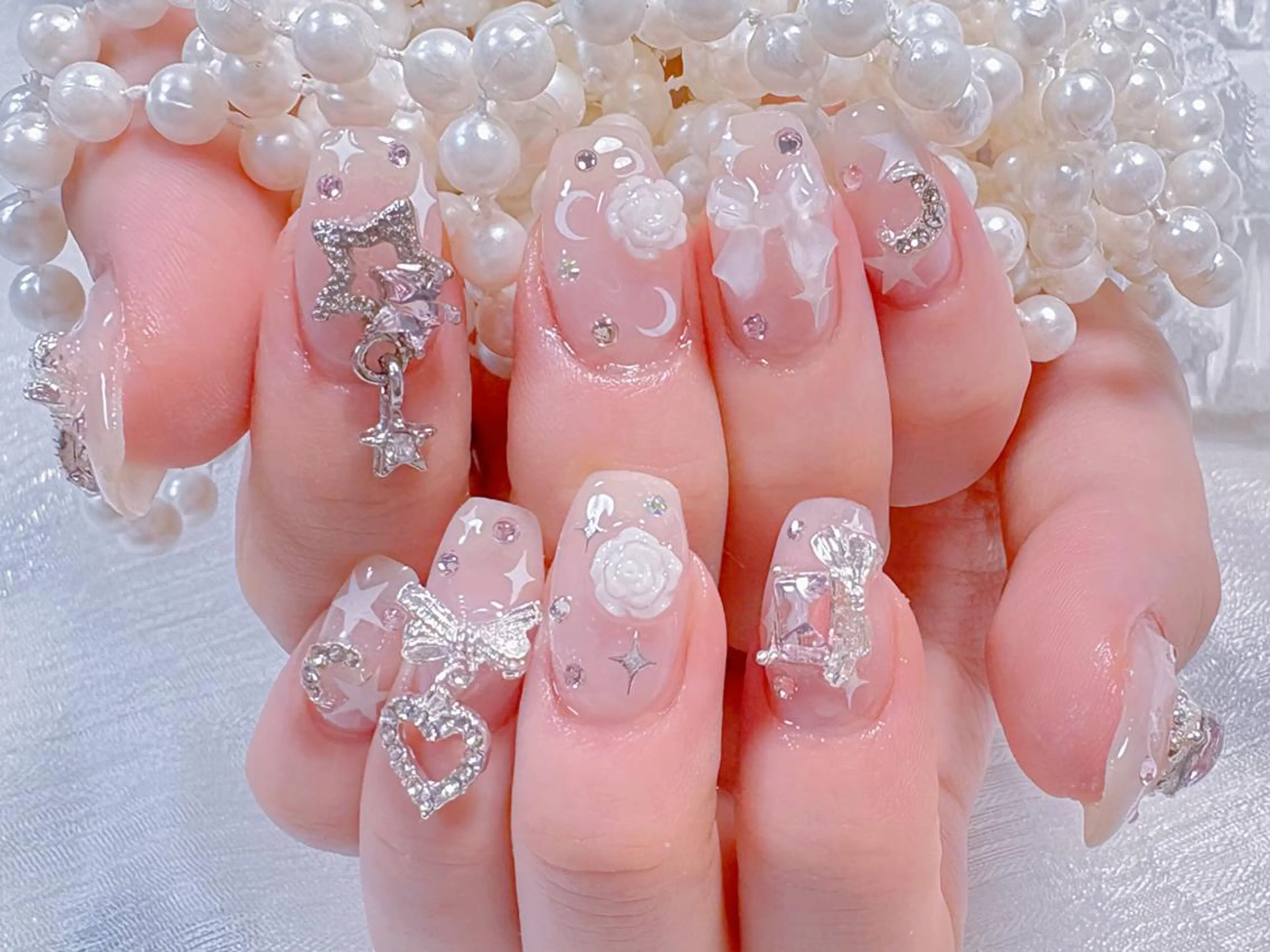 ネイル ハンドネイル 🎀鈴音🎀 ワンホンネイルのネイルデザイン