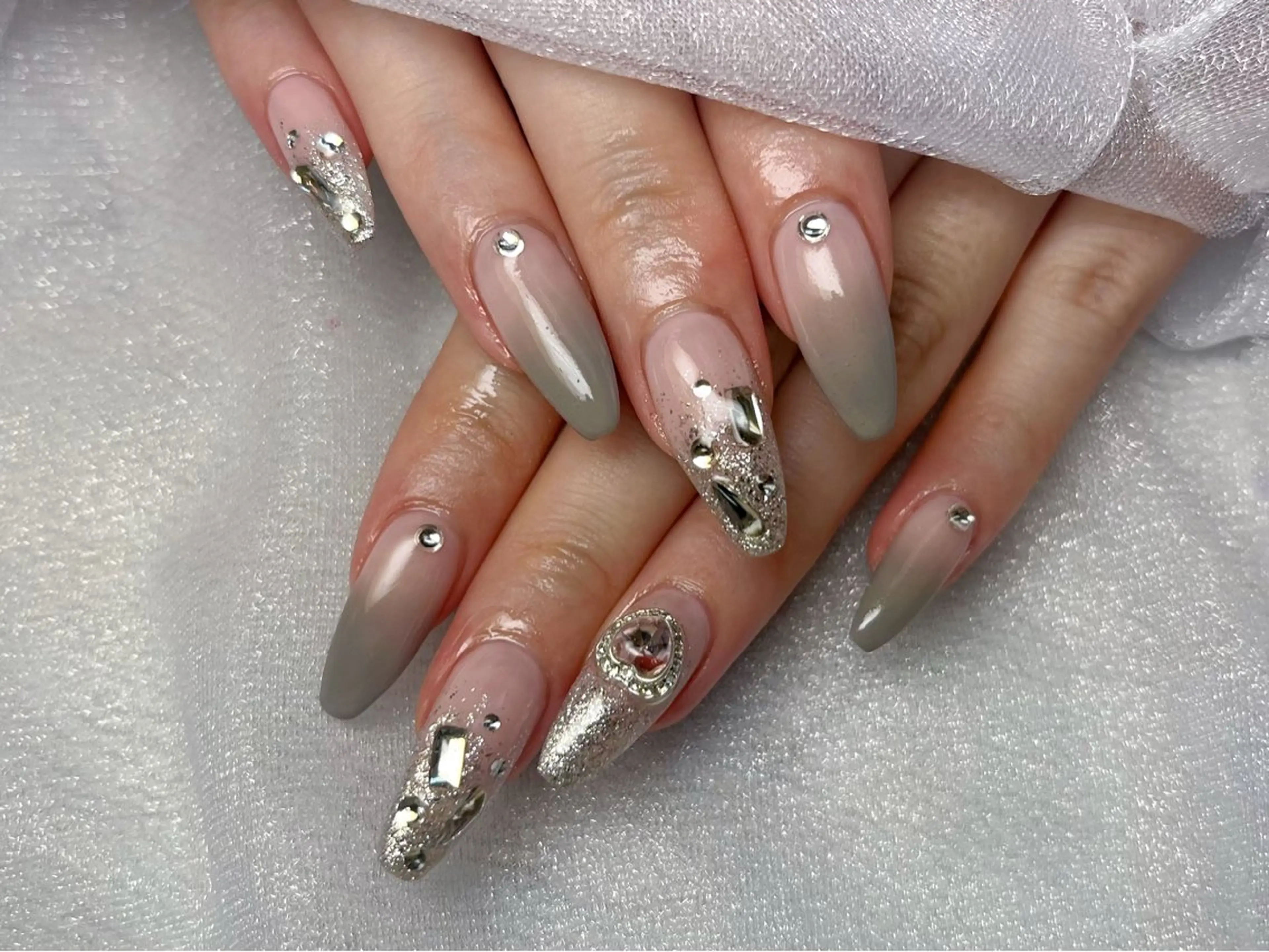 ネイル ハンドネイル Queennail 北堀江Yumiのネイルデザイン