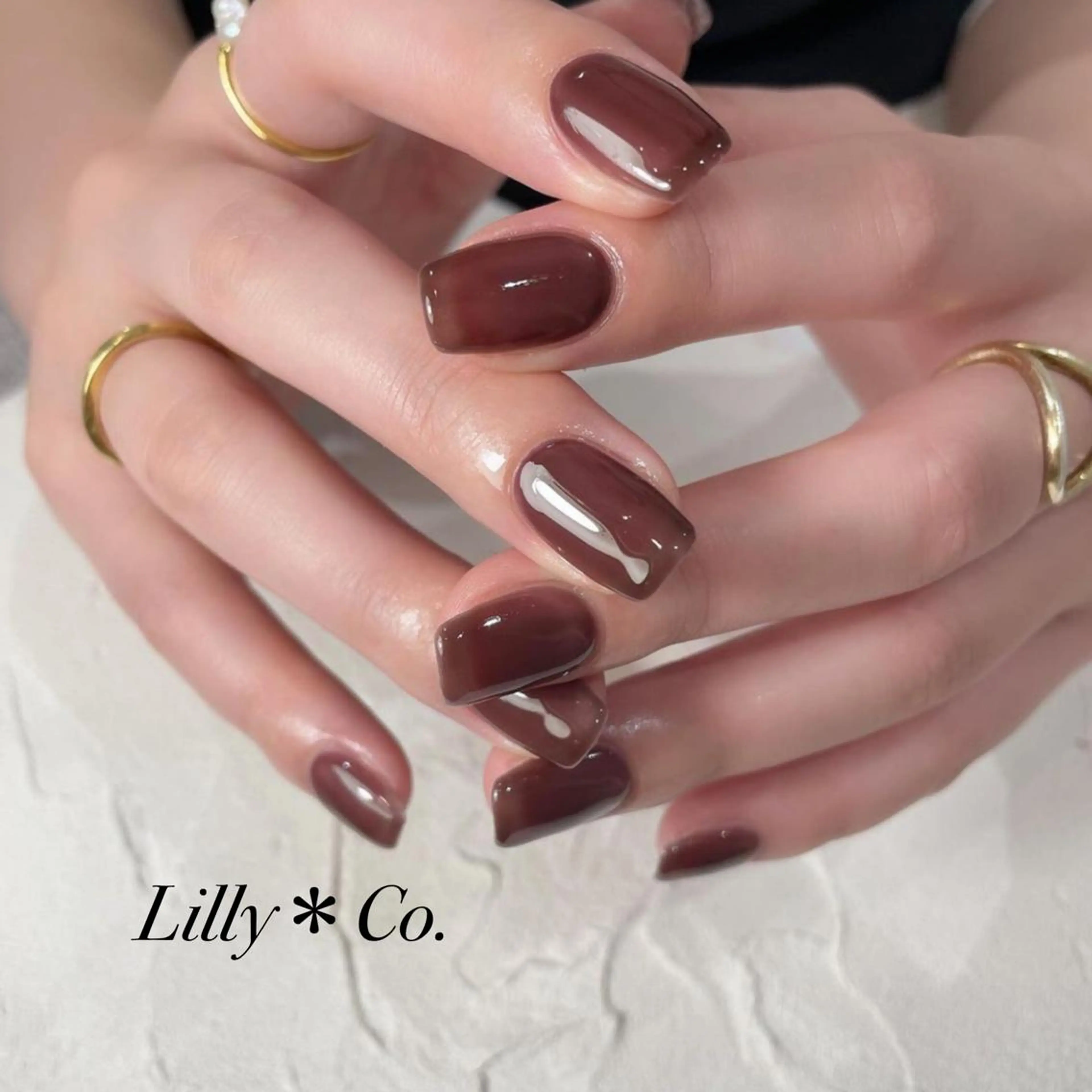 ネイル ワンカラーネイル パープル ハンドネイル ハンドケア Lilly Co.のネイルデザイン