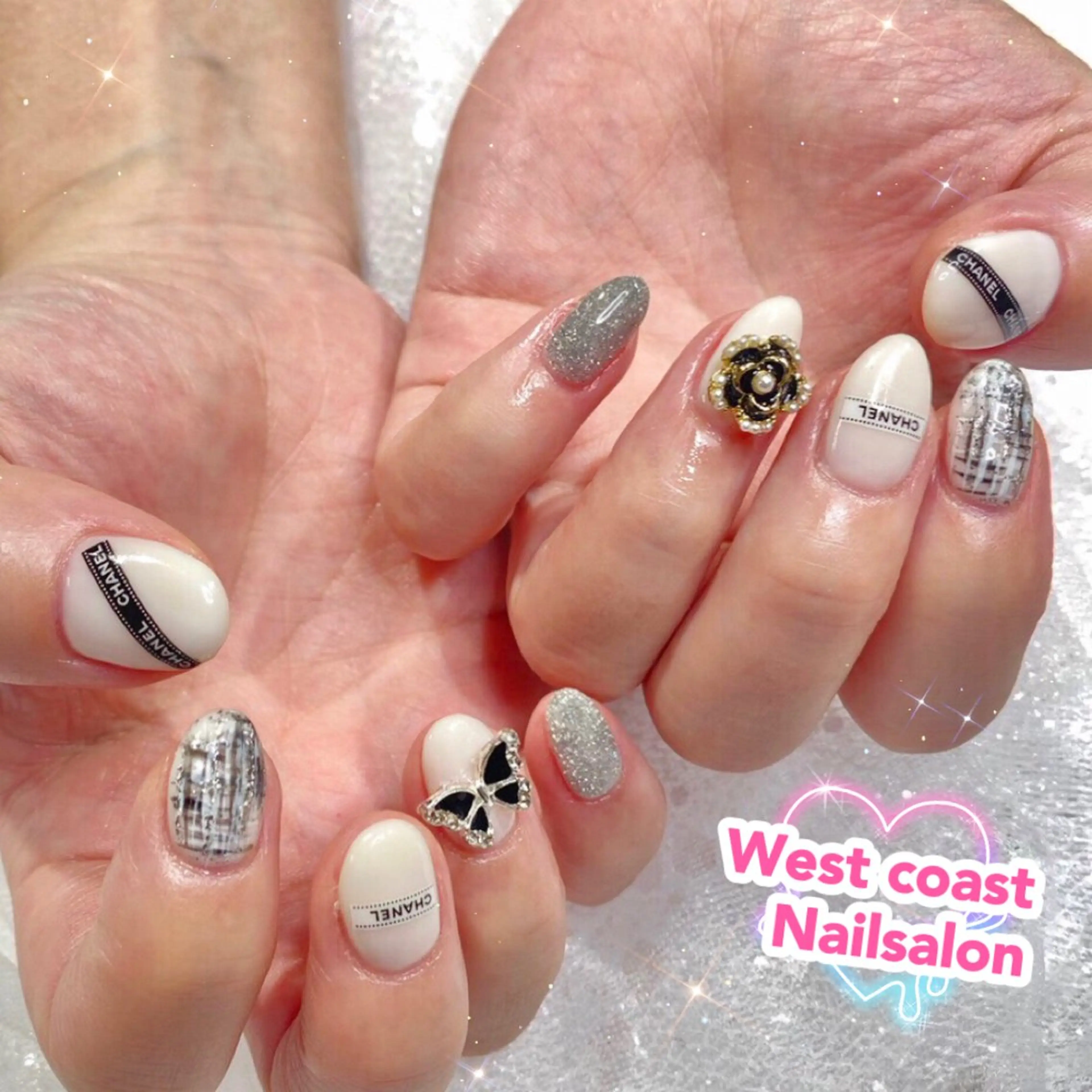 ネイル グラデーション 韓国ネイル マグネットネイル 持ち込み ニュアンスネイル リボン、ガーリー パーツ放題専門店のネイルデザイン